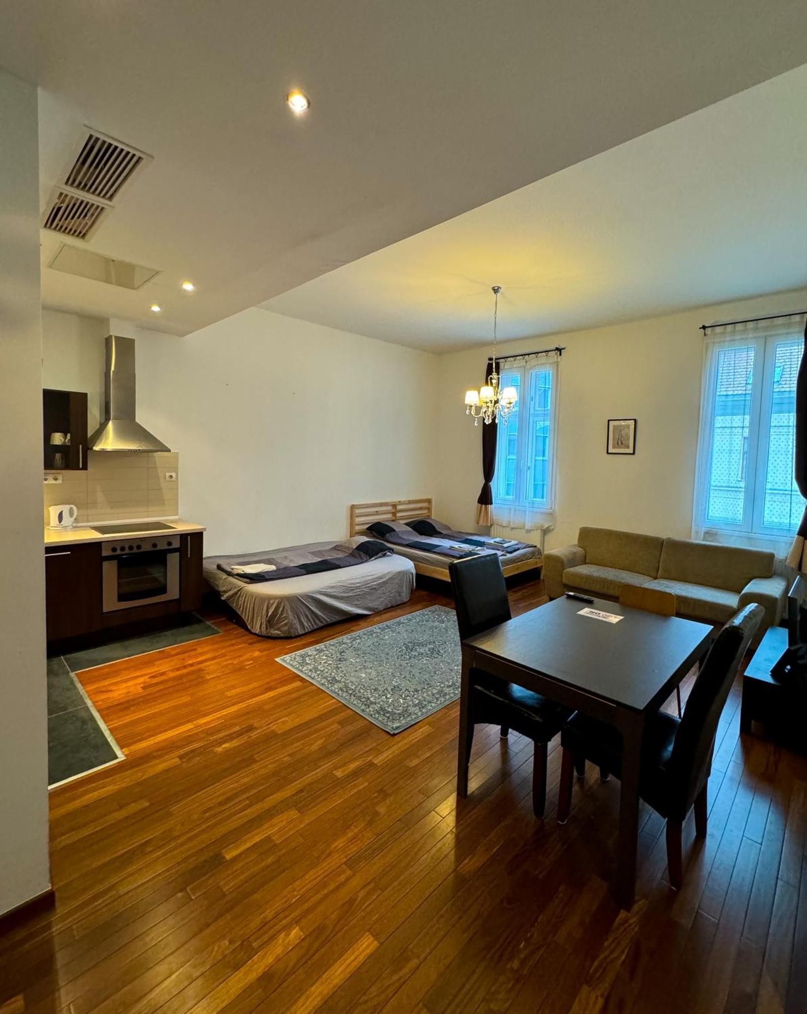 Apartament Downtown Family *