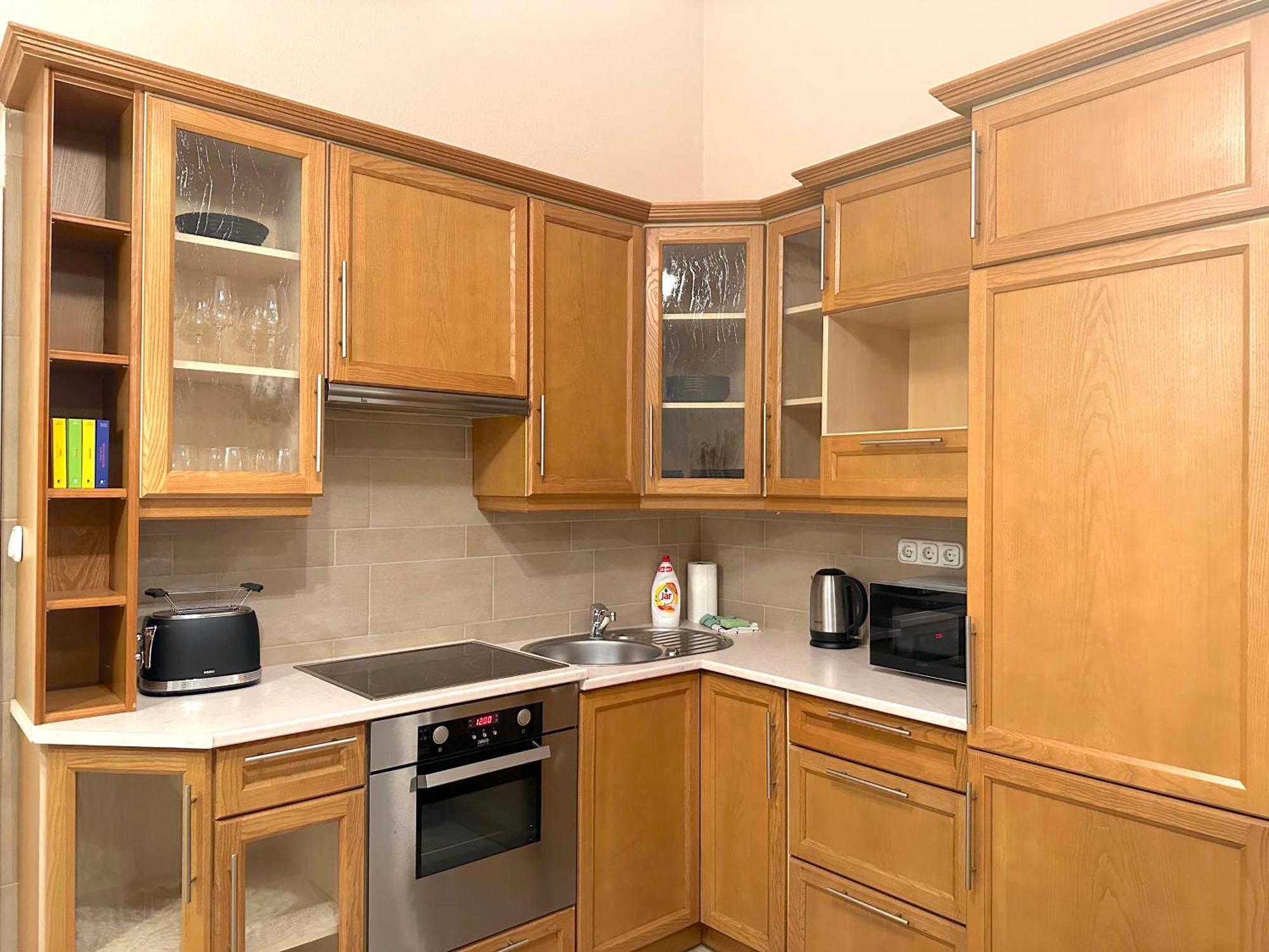 Heart Of The Cozy Corner With Free Parking & Ac