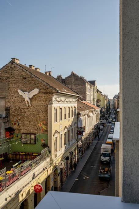 A50-balcony-designer No 2 Budapest