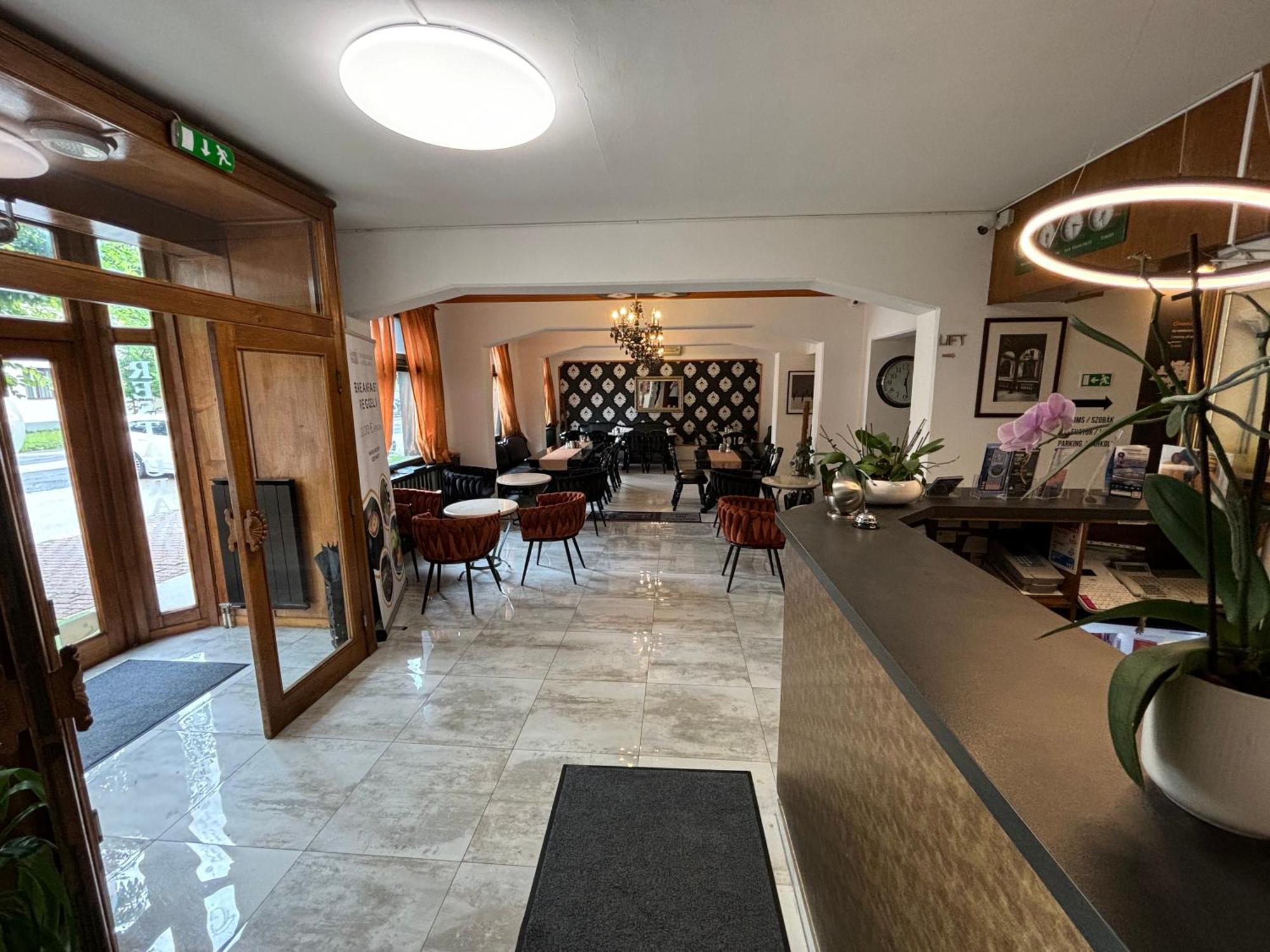 Gloria Center Hotel 3*