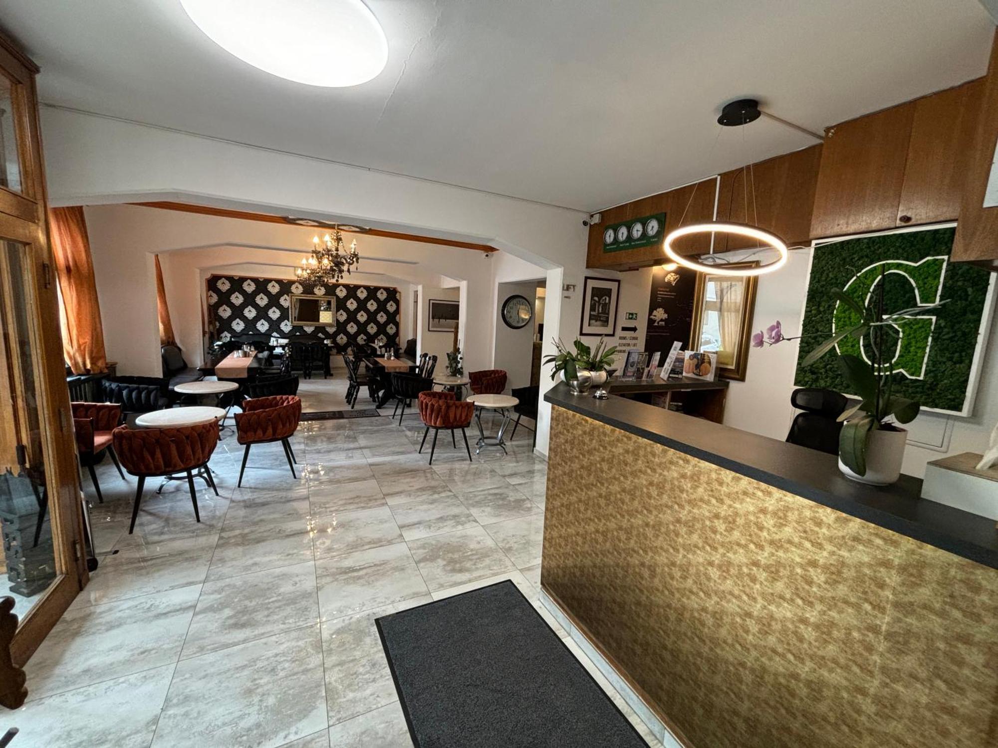 Hotel Gloria Center 3*