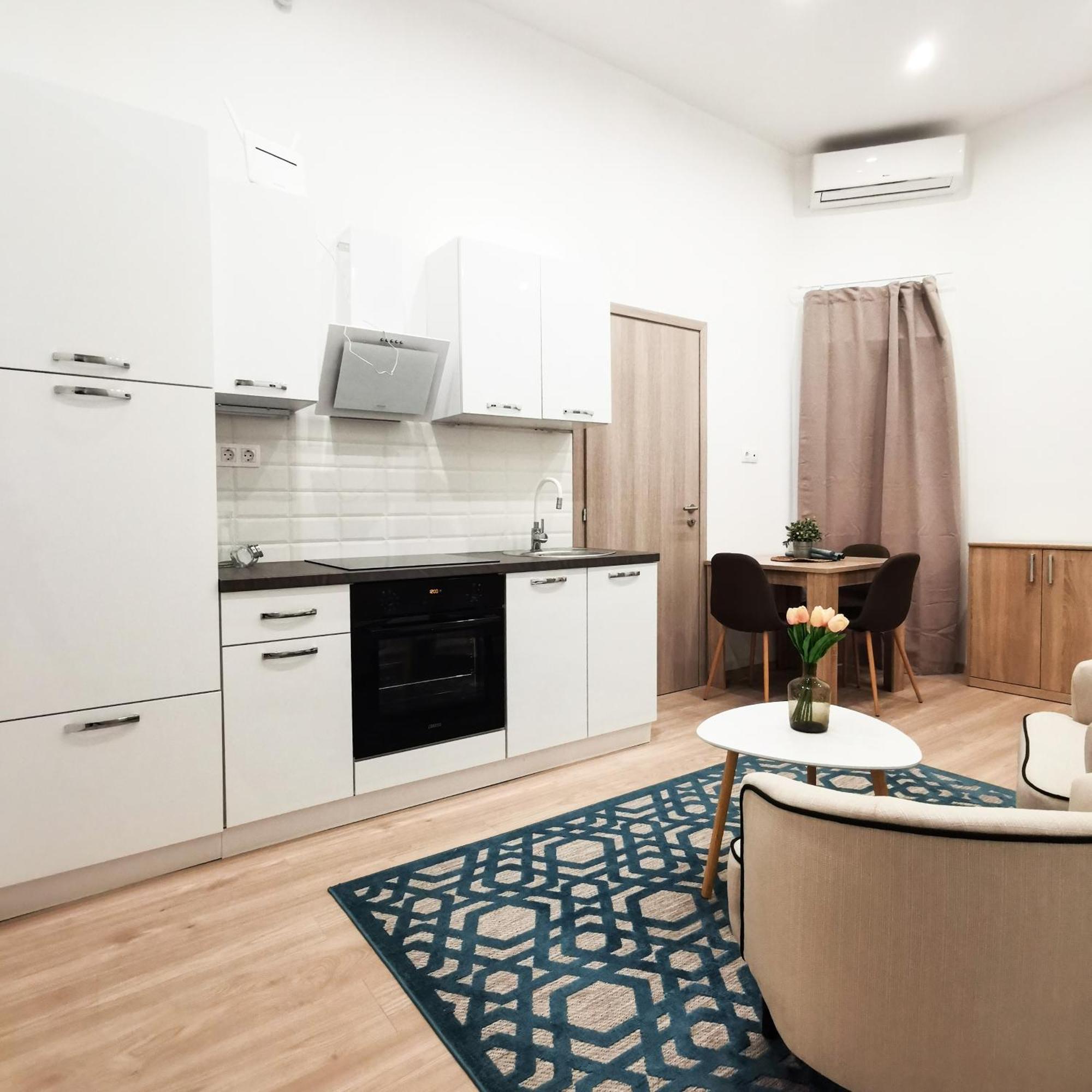 Szep Small Apartman