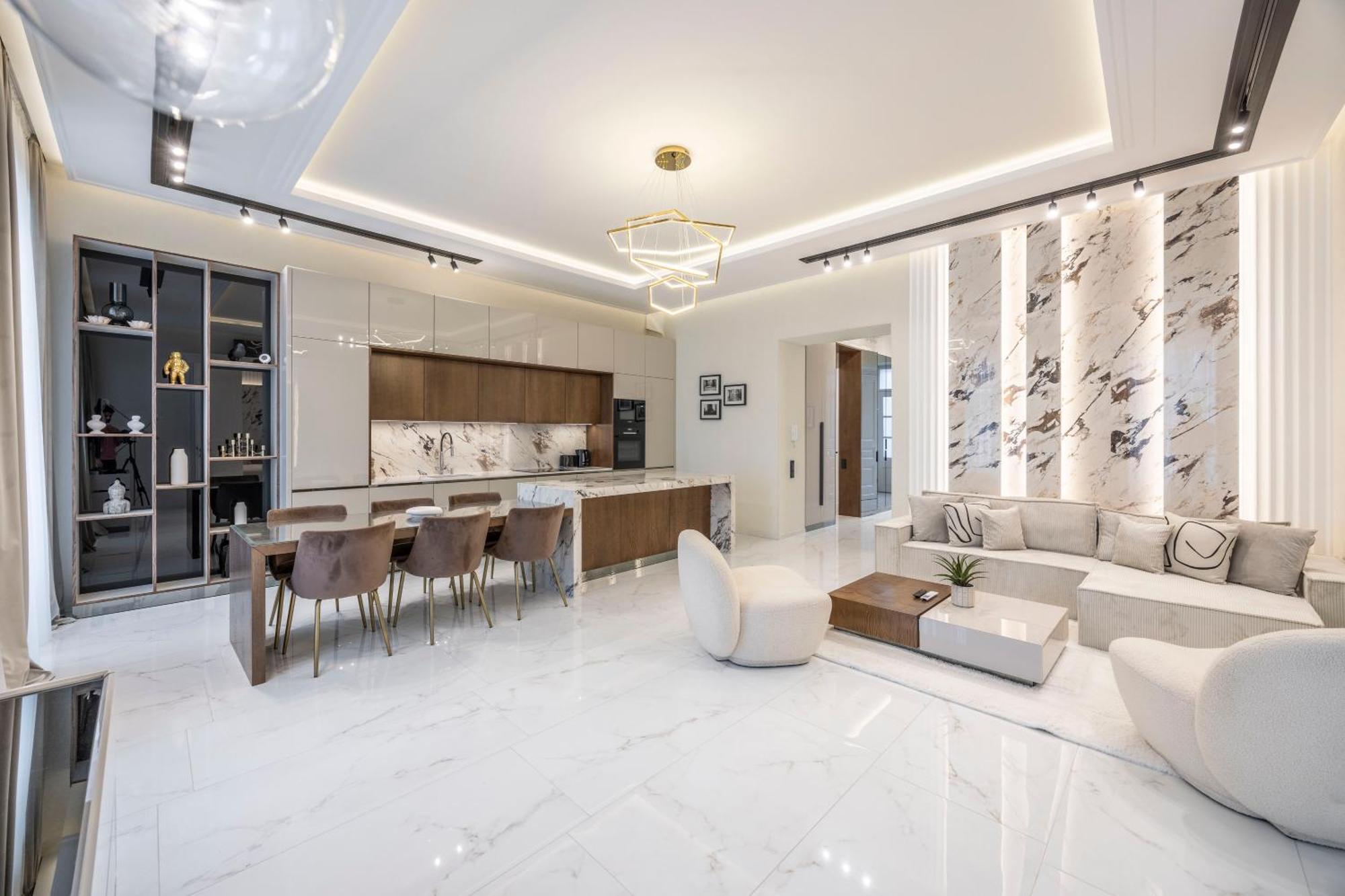 Luxurious High-end Grand Next To The Basilica *