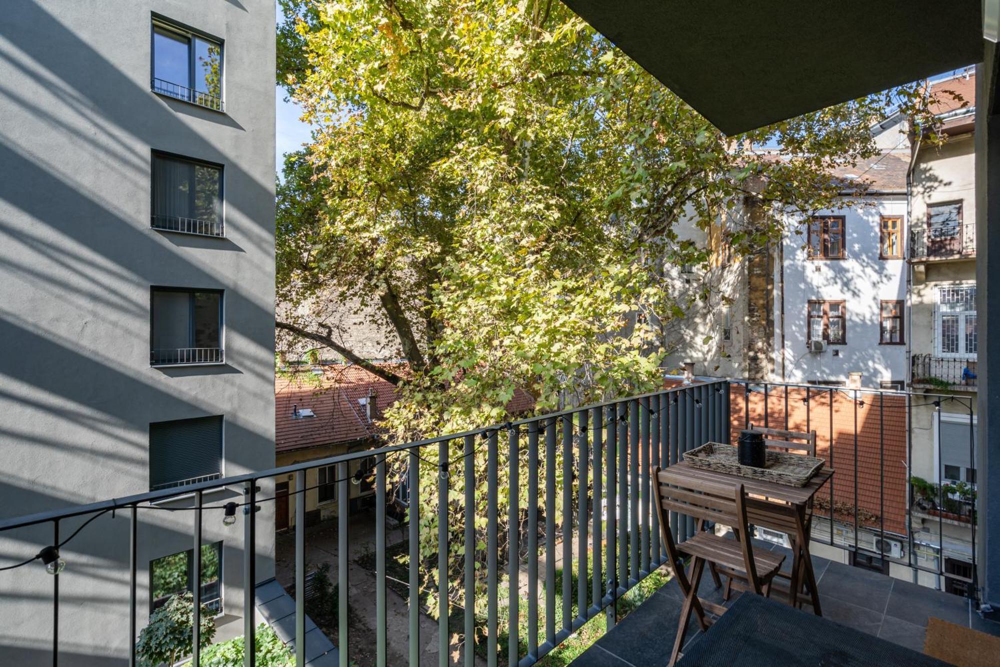Fiumei Essence Apartment