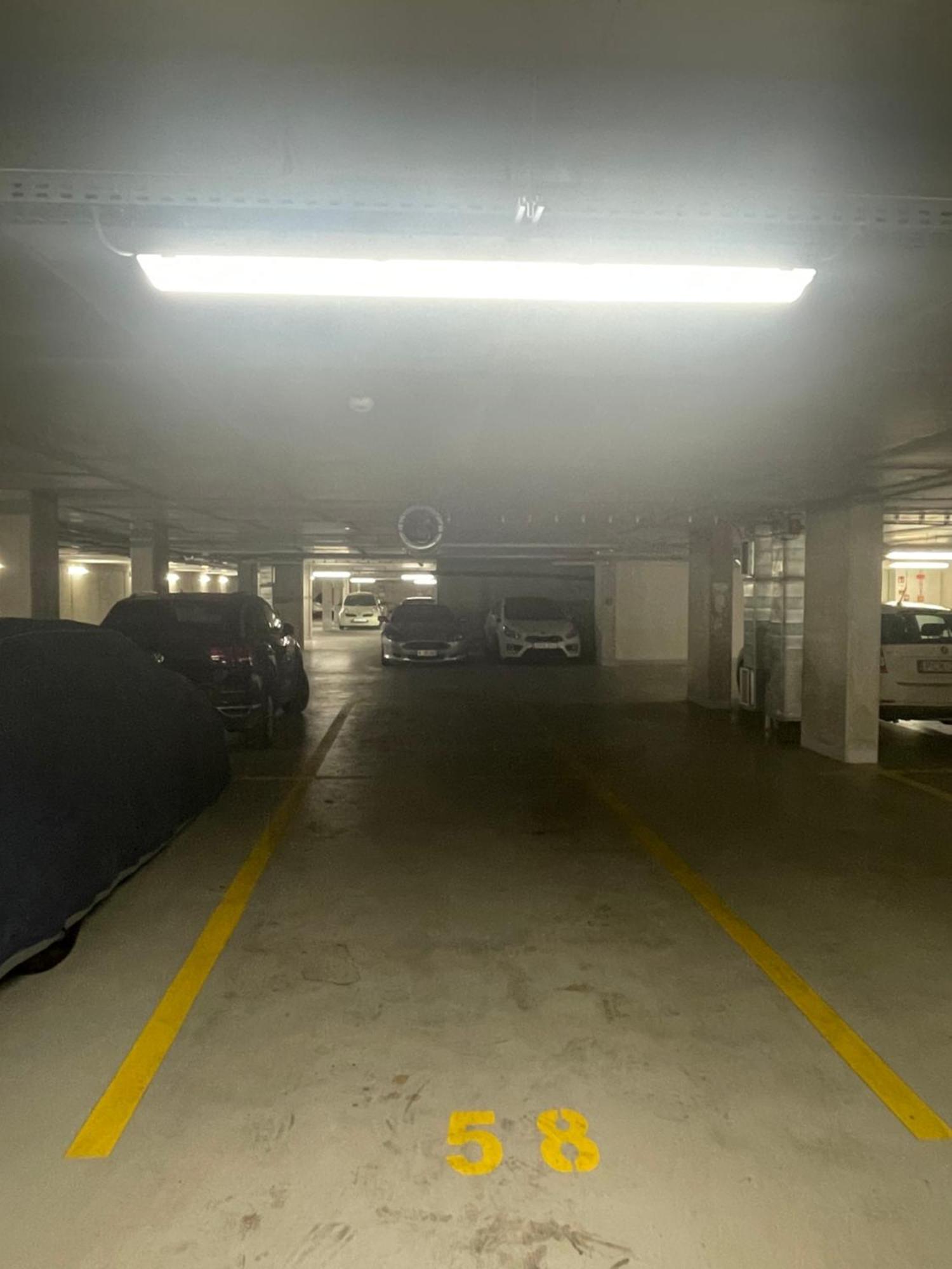 Park West Terrace With Private Parking Appartamento *