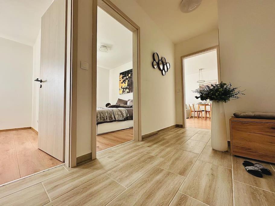 Park West Terrace With Private Parking Appartamento *