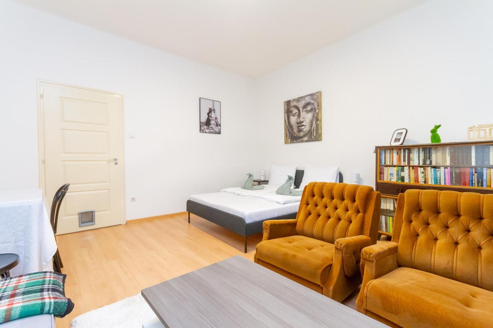 Supercentral Molnar 4 By Nw * Budapest
