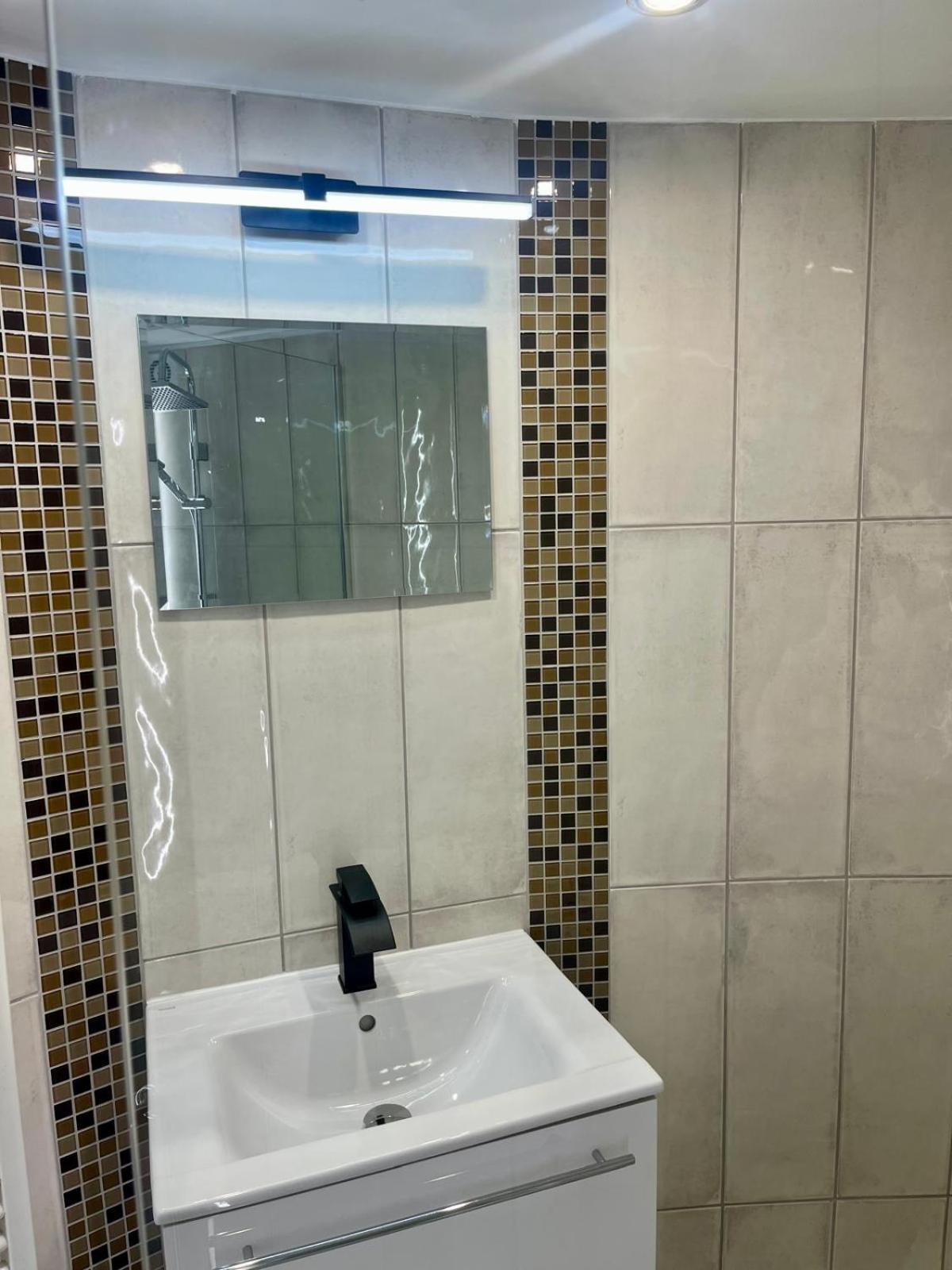 Apartment Kalvaria With Balcony, Free Parking And Ac