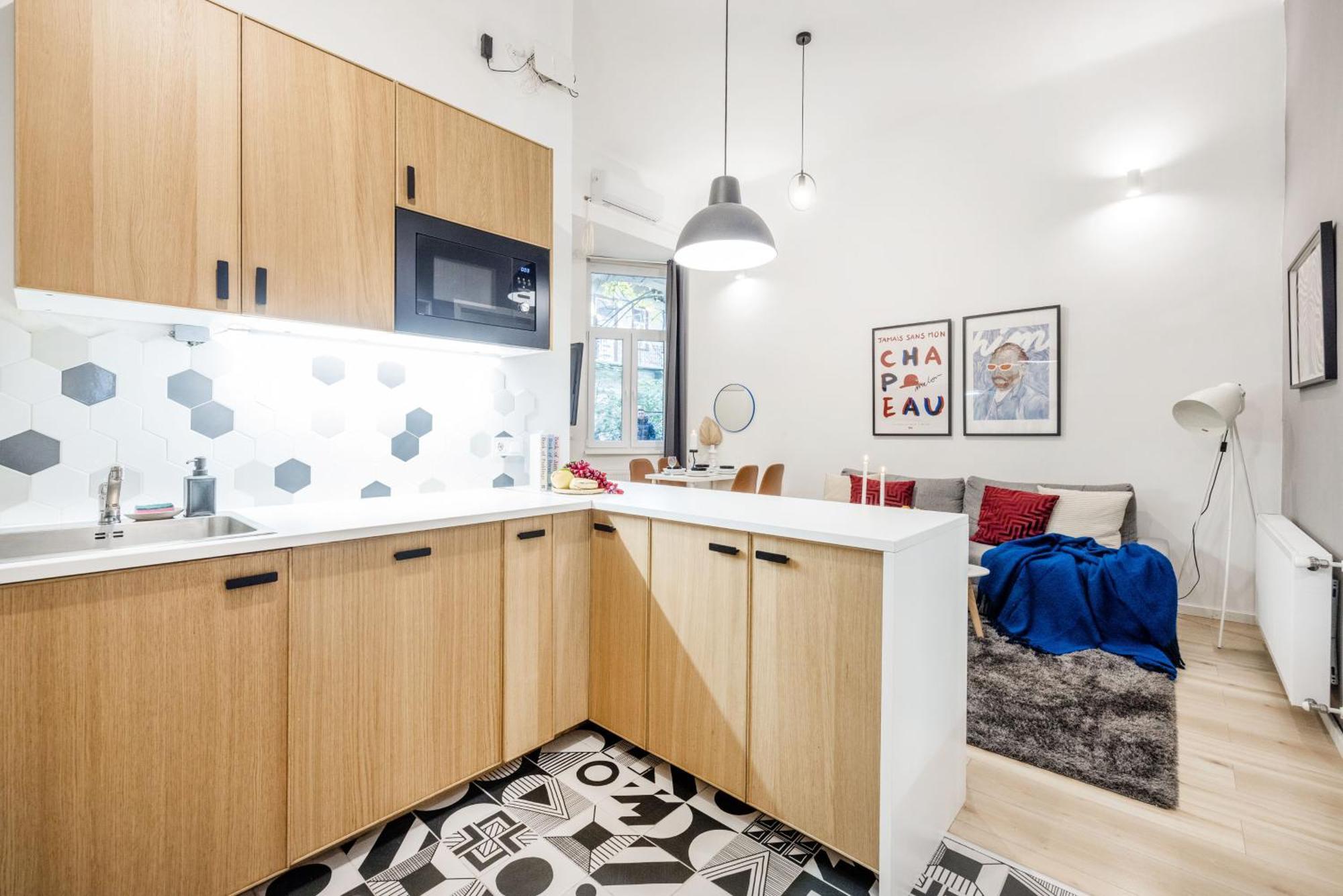 Apartment Walk To Opera House - 3br Live In Designer Budapest