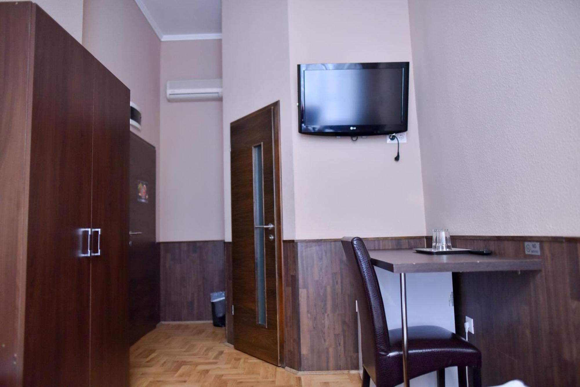 Corvin Point Rooms&apartments Gasthuis 3*