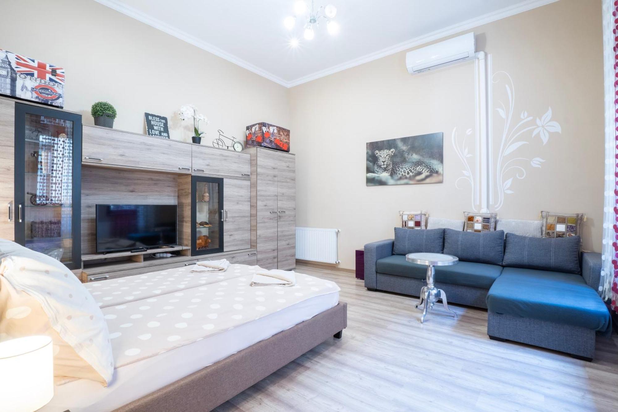 Apartment Near Opera In Downtown Budapest *