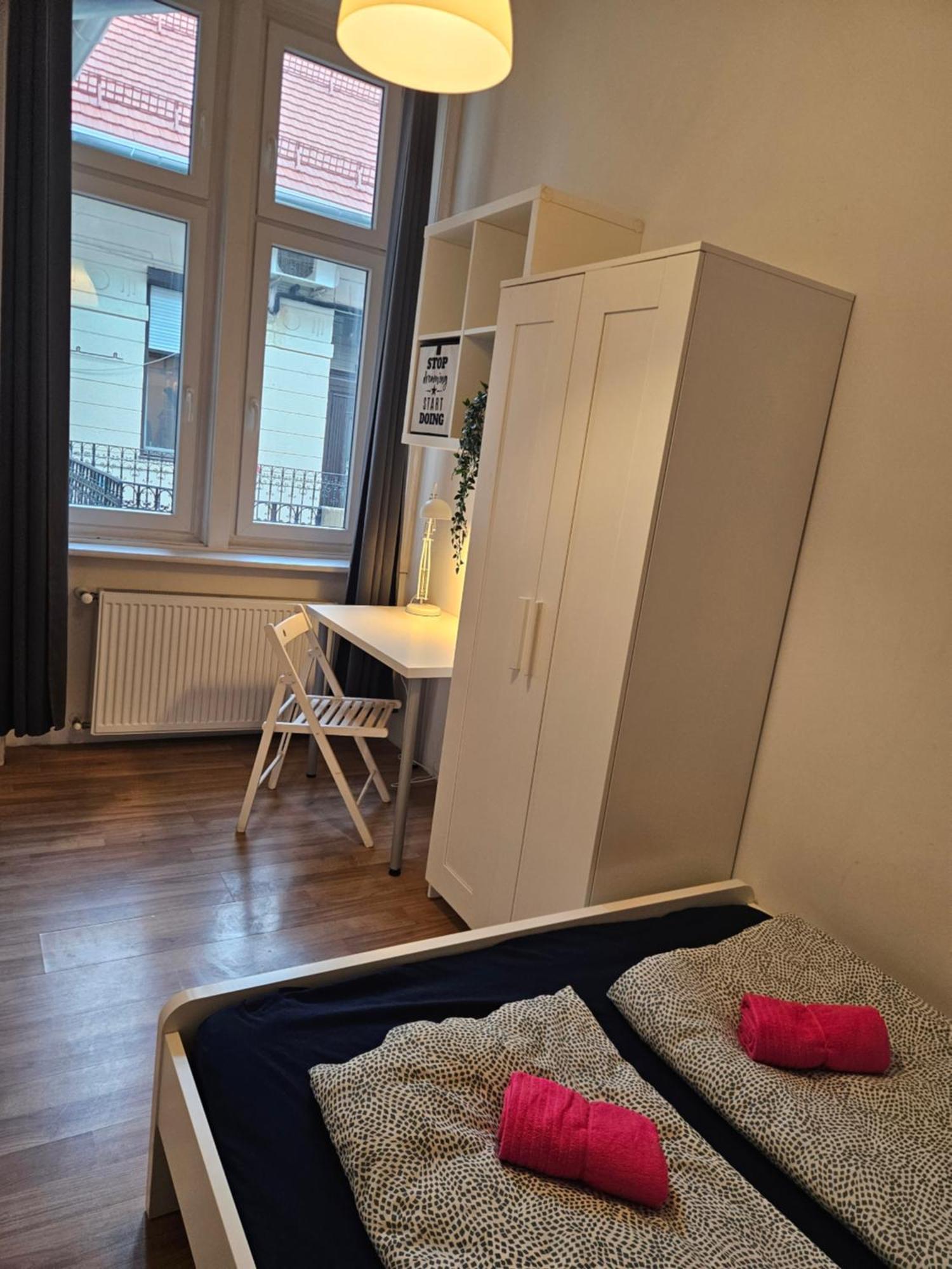 Vibe Hostal