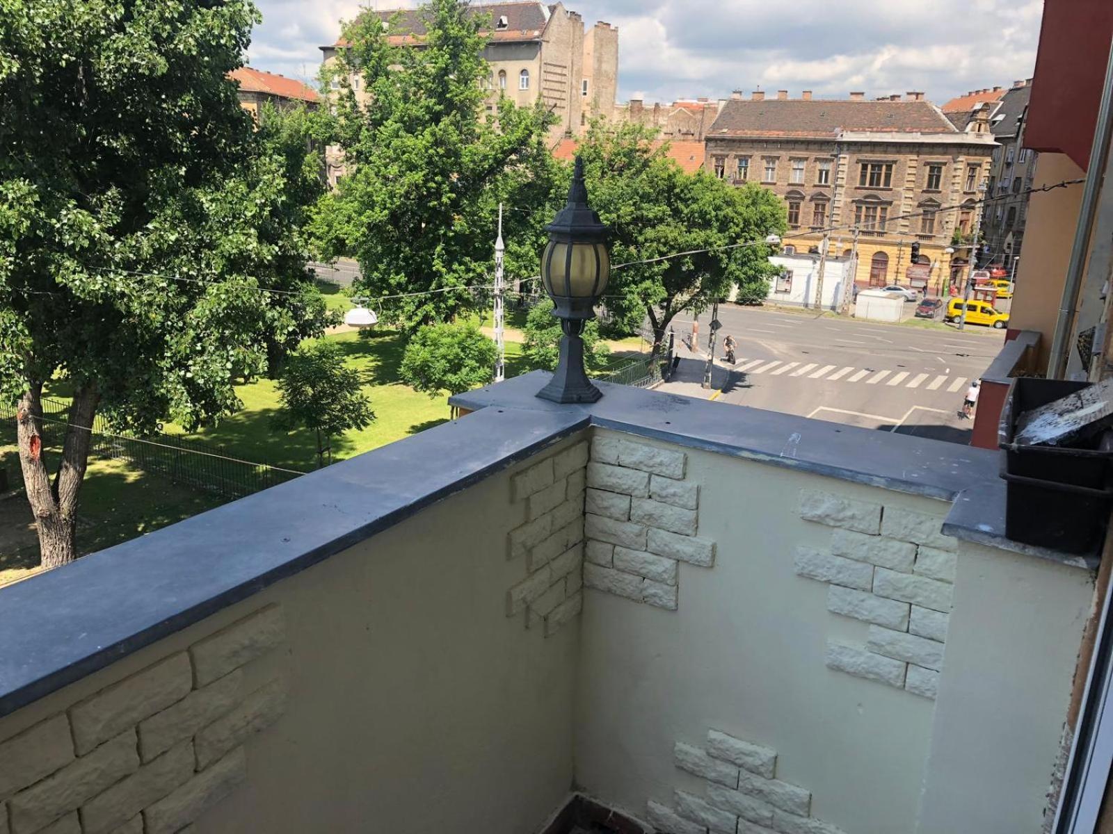 Kalvaria With Balcony, Free Parking And Ac * Budapest