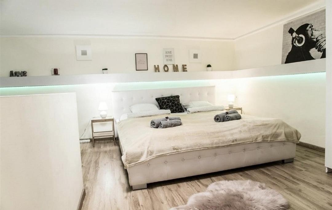 W46 - With 3 Bedrooms 2ac Max8 In Centrum Apartmán *