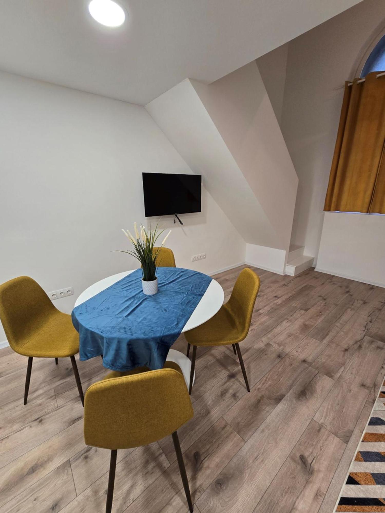 Rakoczi Retreat - In The Heart Of Budapest