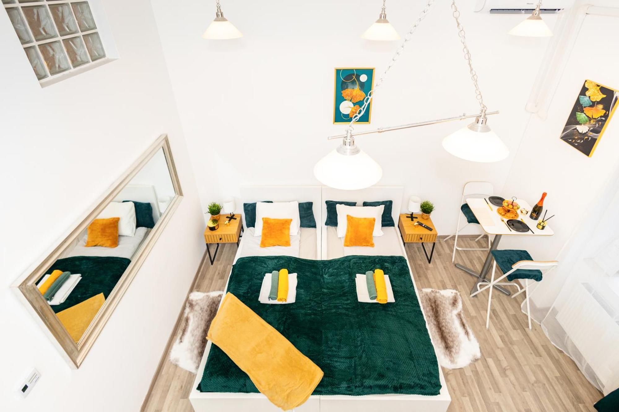Apartment Golden Sun At Buda Castle Budapest