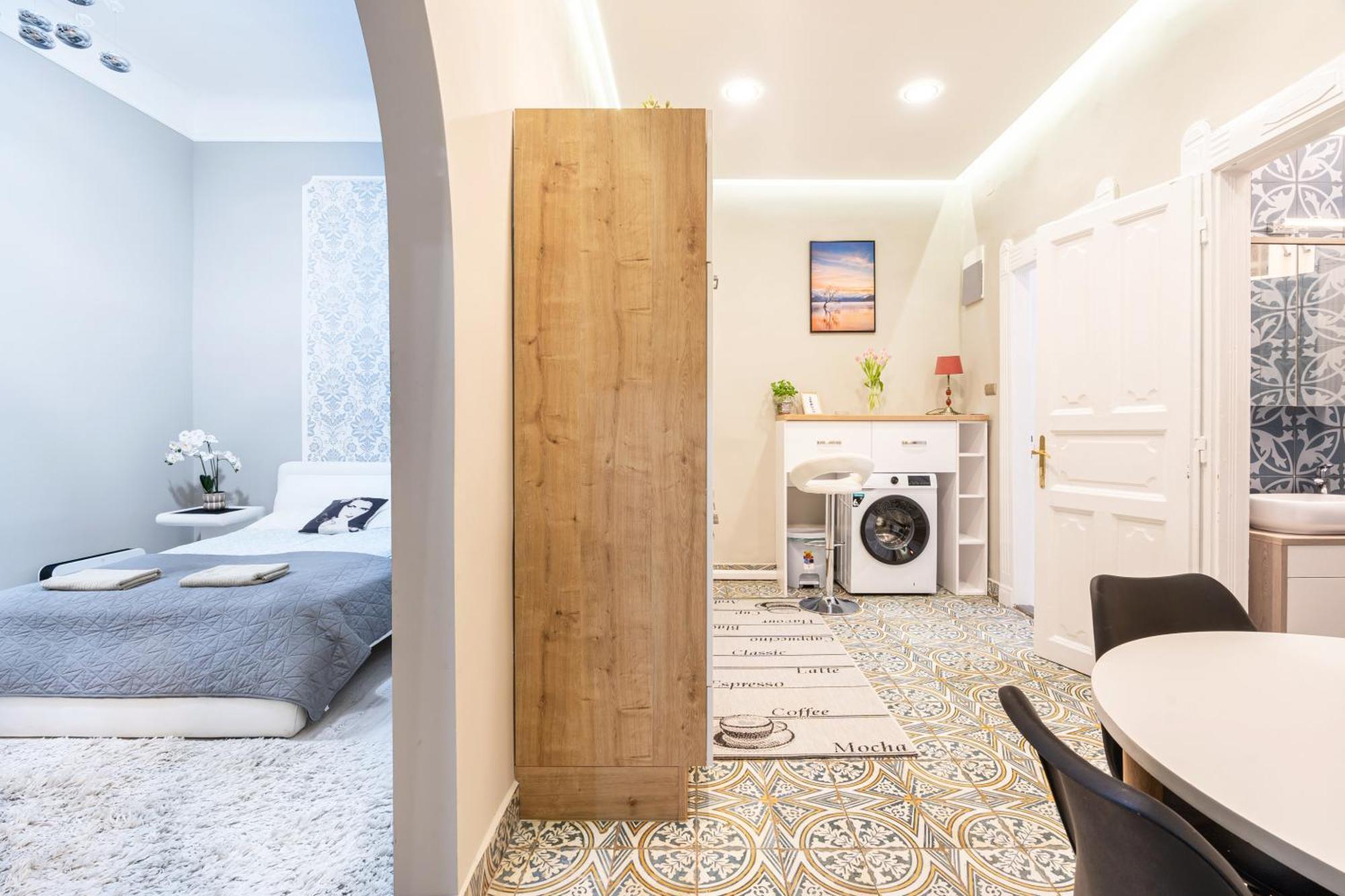 Apartamento Sea Holly - With Perfect Location 2 Separate Bdrms Budapest