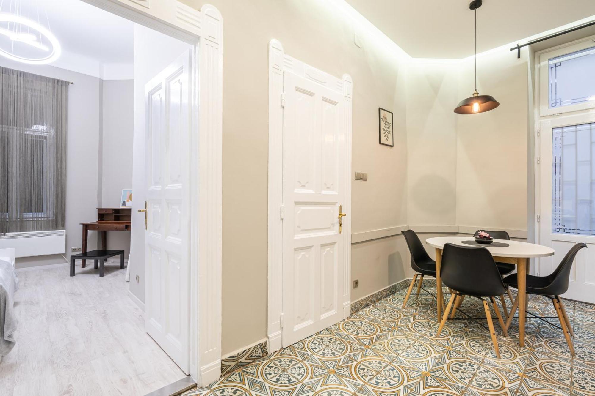 Sea Holly - With Perfect Location 2 Separate Bdrms Apartamento Budapest