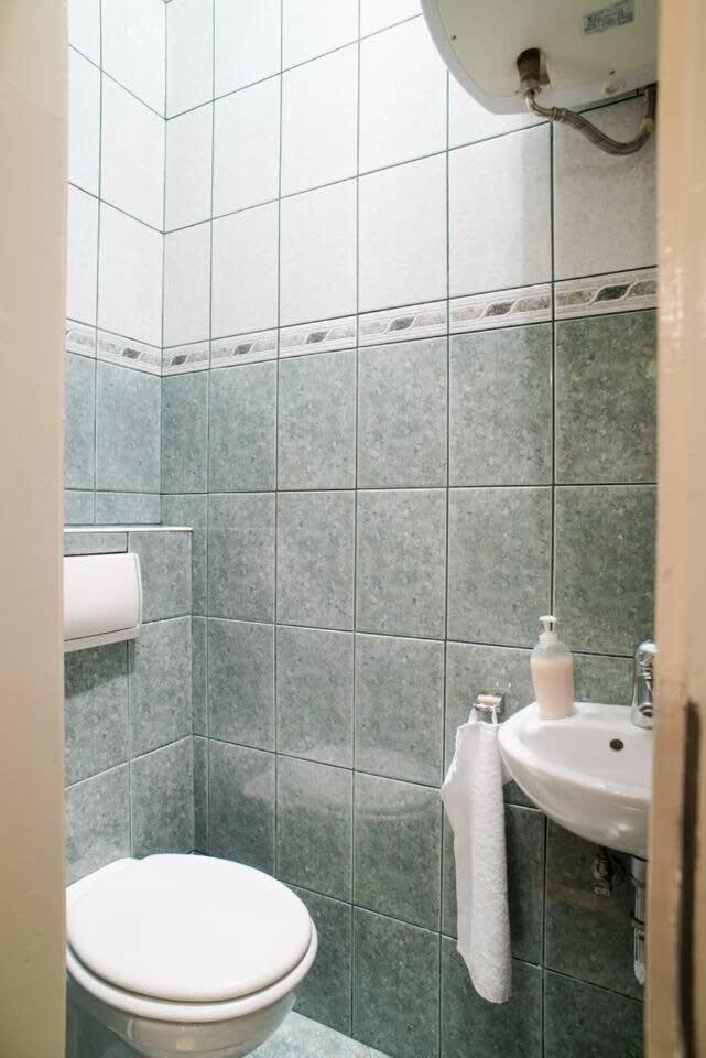 Ultra Spacious In Vaci Street * Budapest