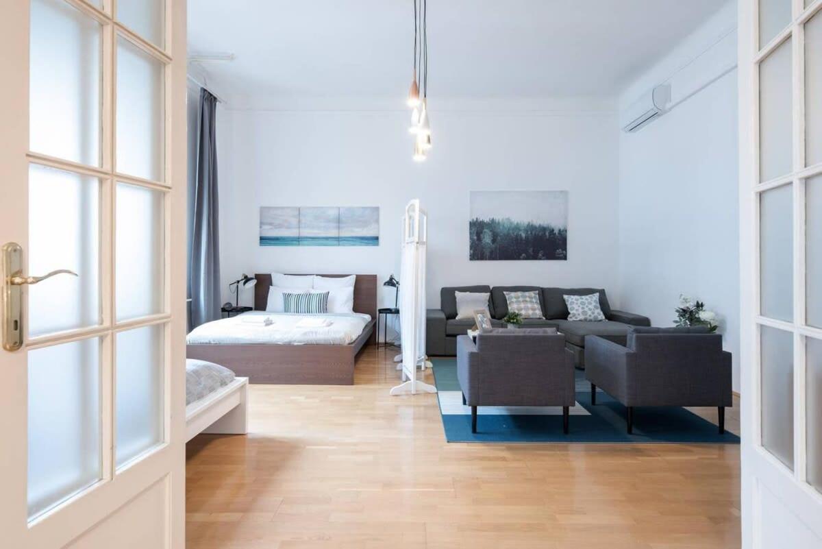 Apartament Ultra Spacious In Vaci Street