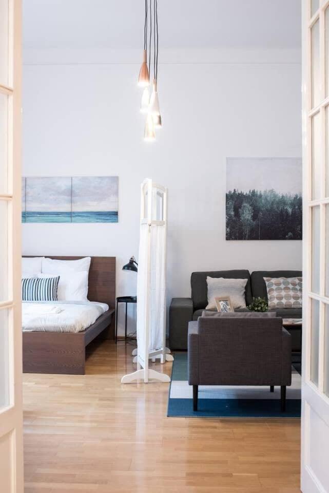 Ultra Spacious In Vaci Street Apartman *