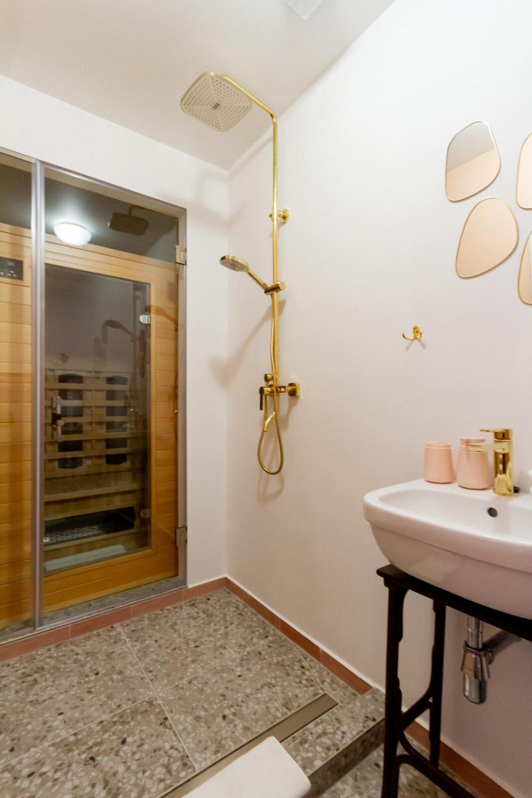 Apartmán 2br Modern Elegance W Sauna And Ac By Budapešť