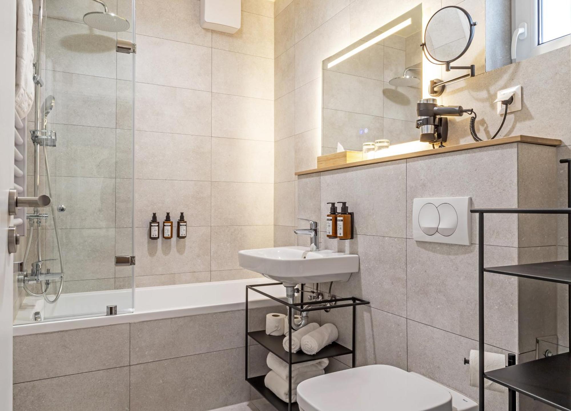 Aparthotel Marone 4*