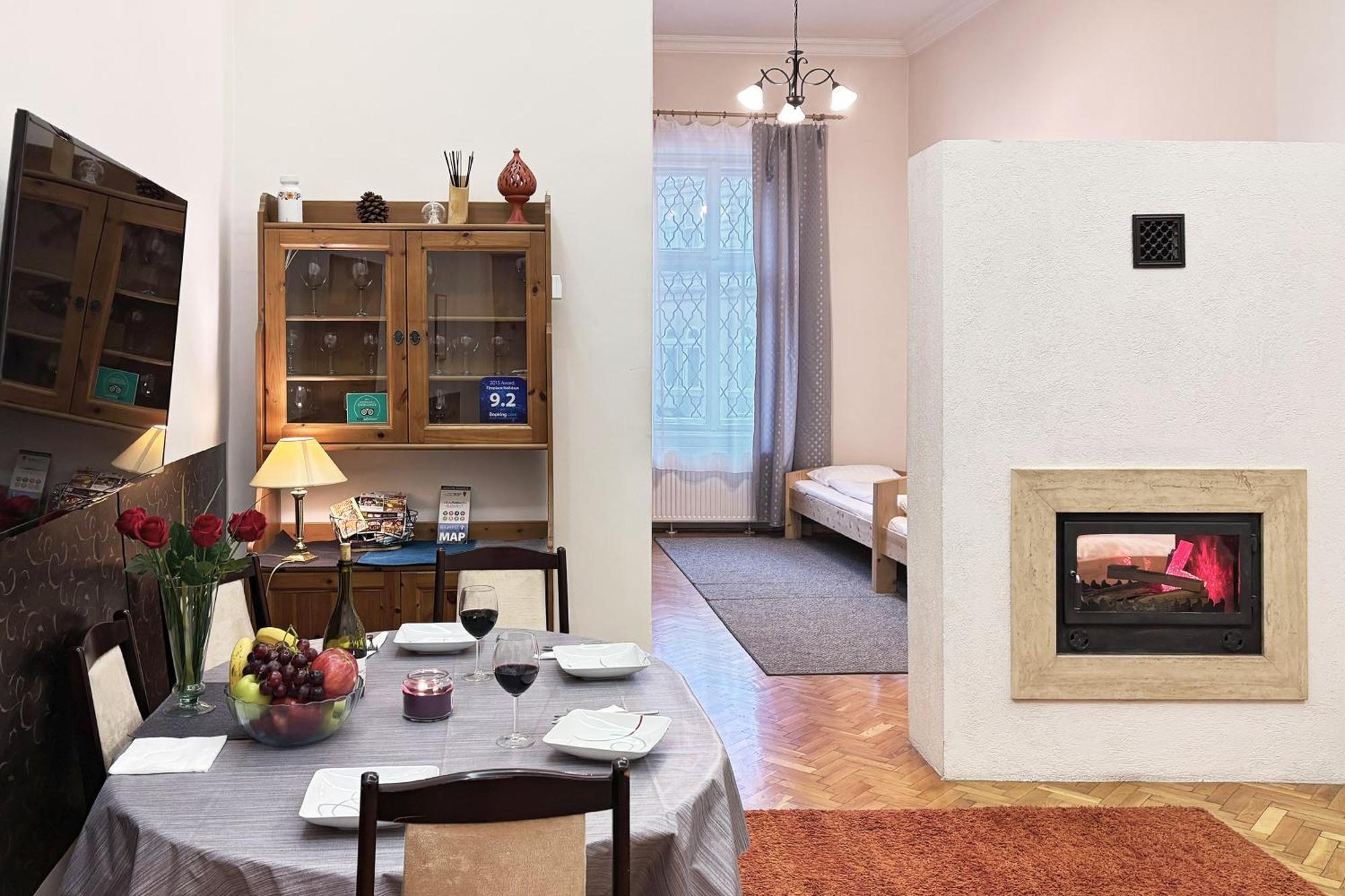 Fireplace Holidays Apartman *