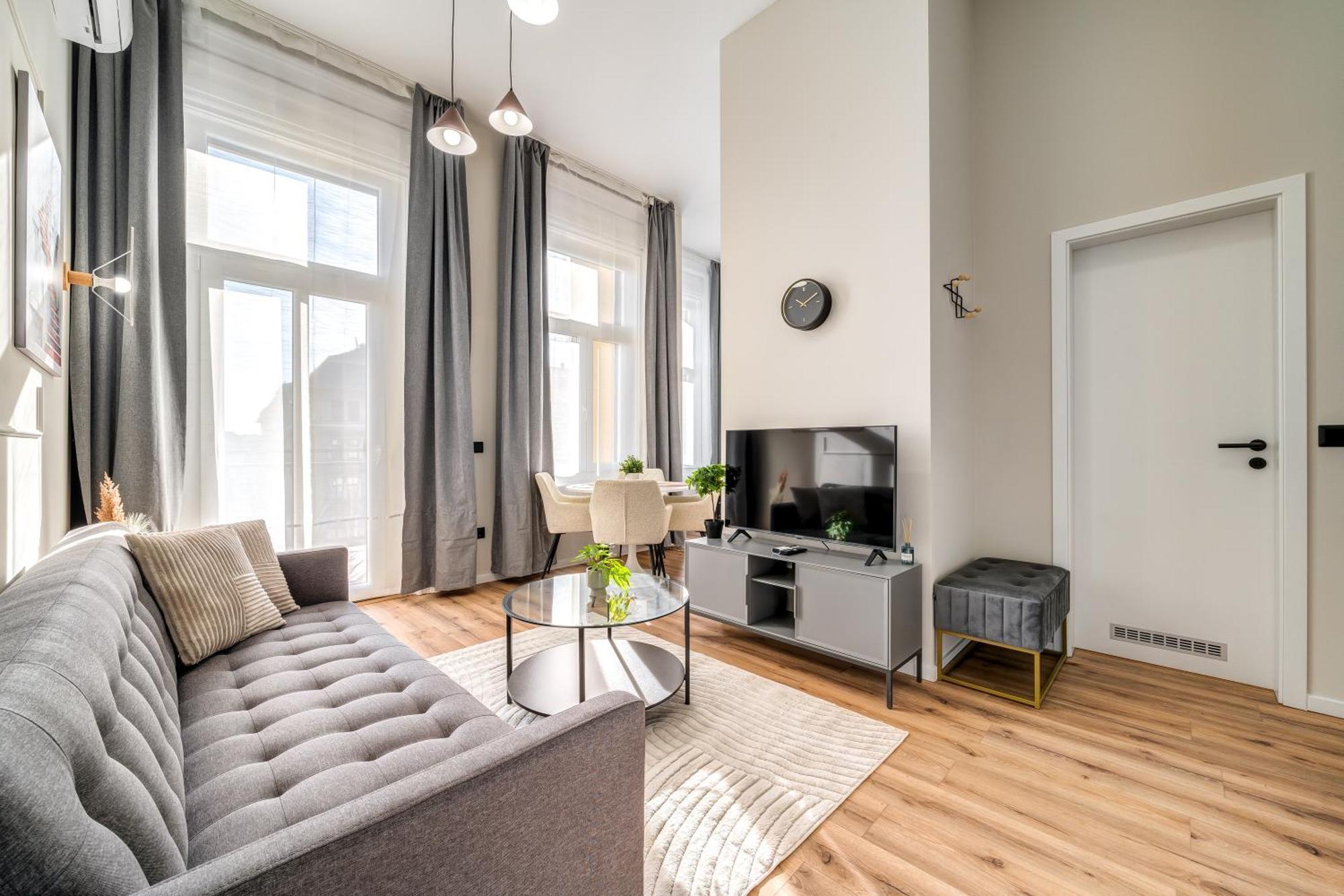 Appartement Time Out With Terrace - R30 *