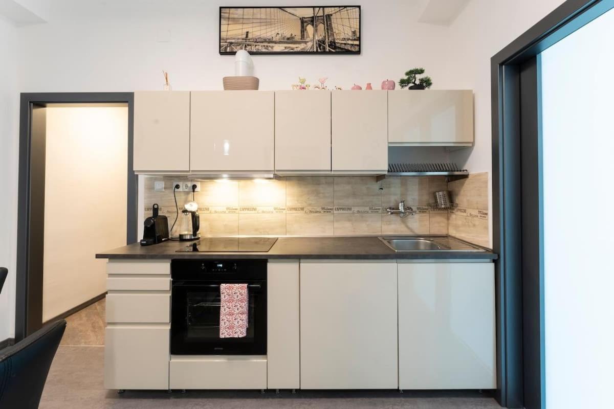 Apartmán Charles' Haven In The Heart Of *