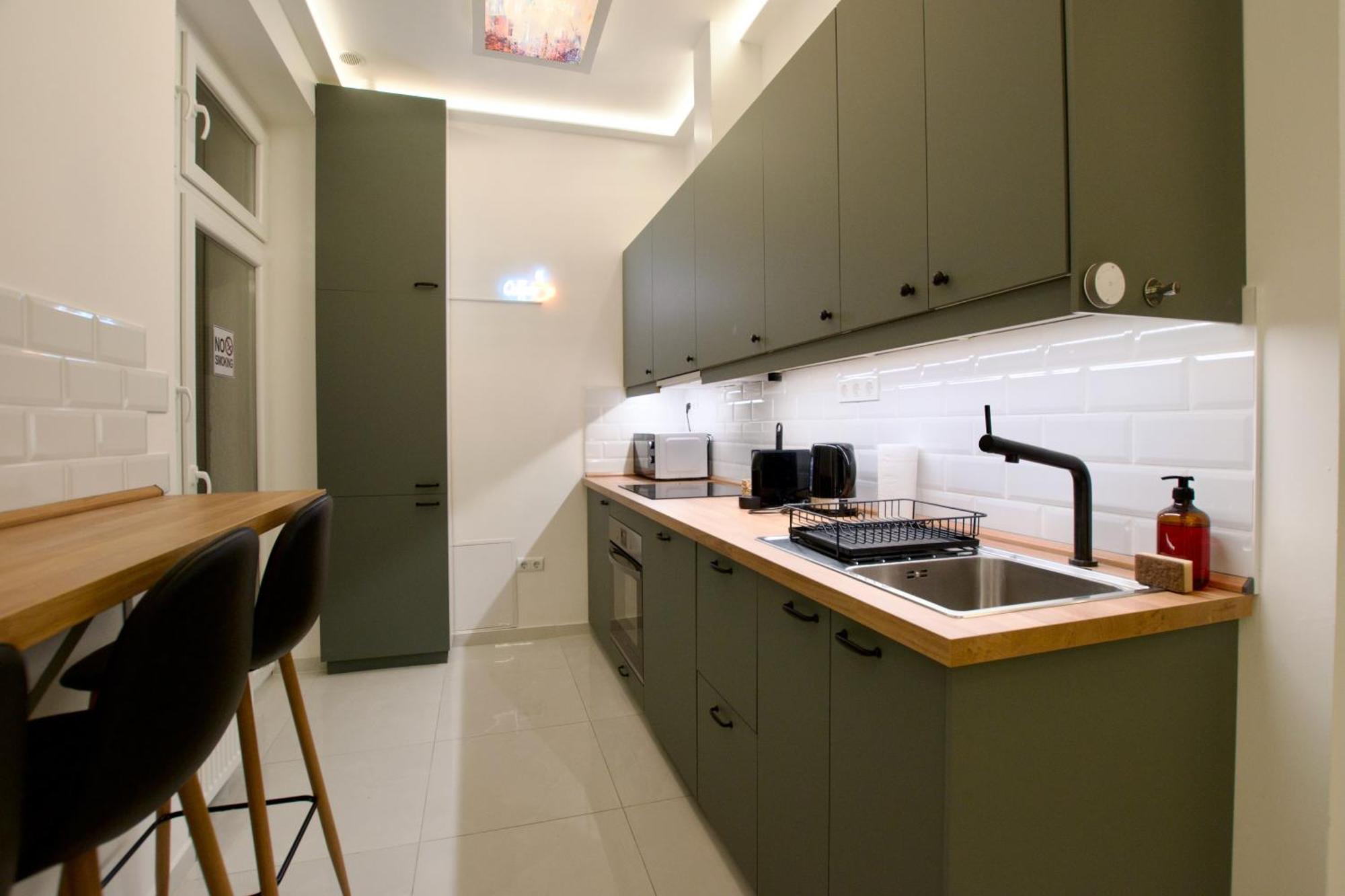 Standard By Hi5- Jankalak Apartman