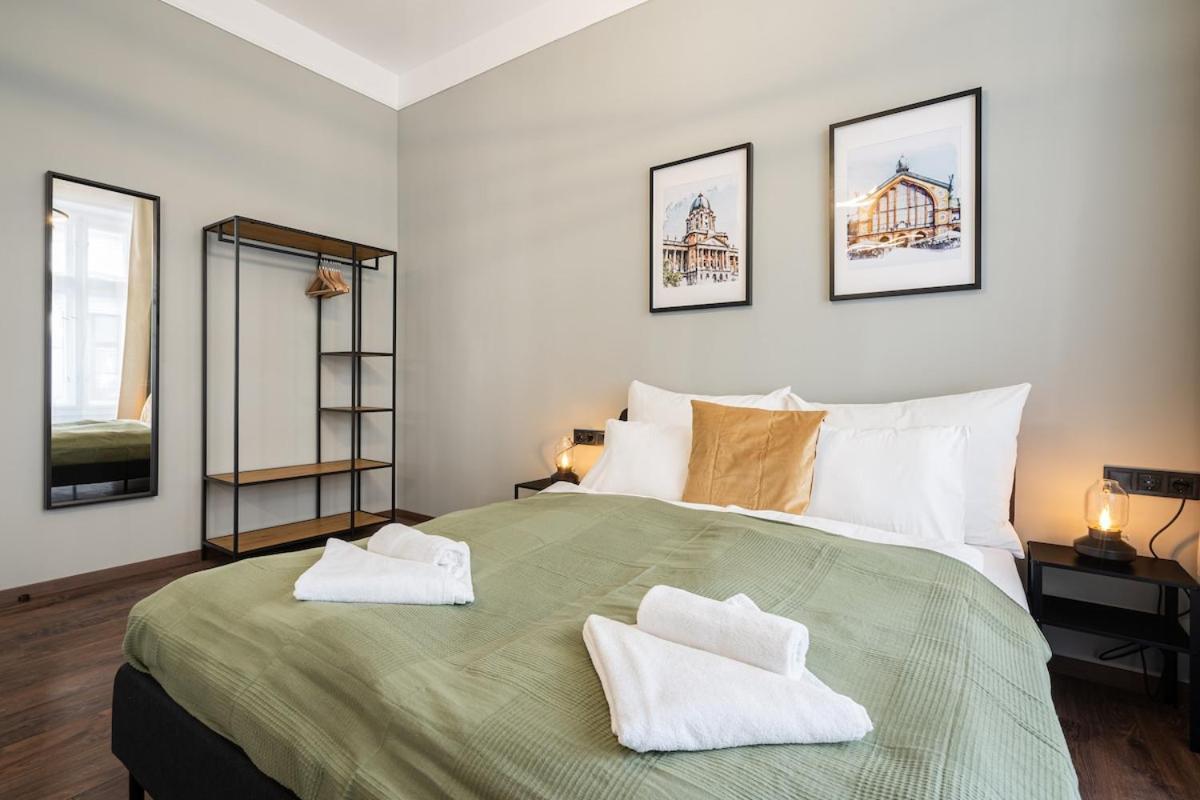 Premium 4 Bedroom On Maria St Appartamento Budapest