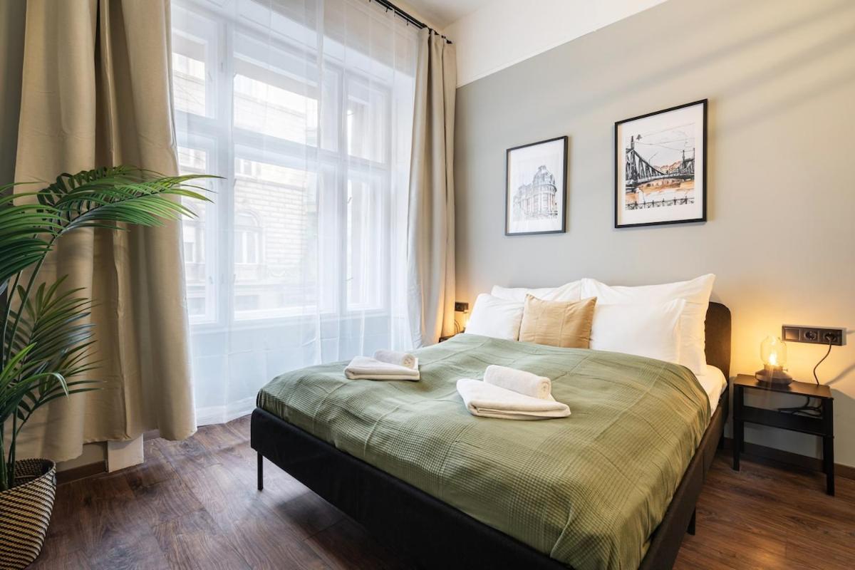 Premium 4 Bedroom On Maria St * Budapest