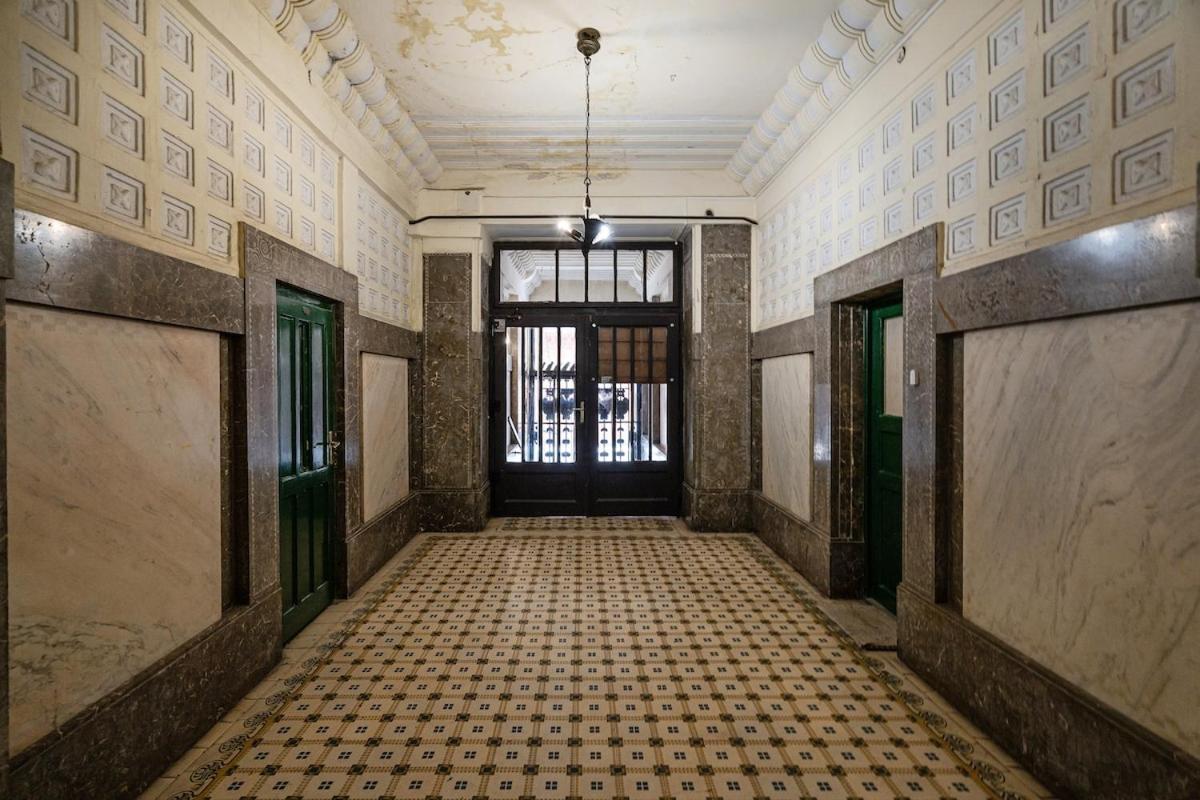 Premium 4 Bedroom On Maria St Appartamento