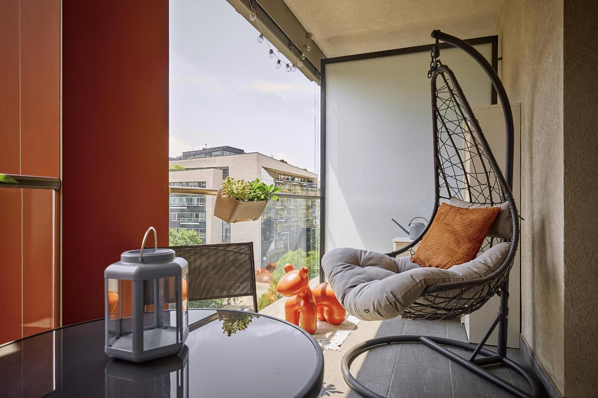 Apartment Zene Vinyl Records & Projector Budapest