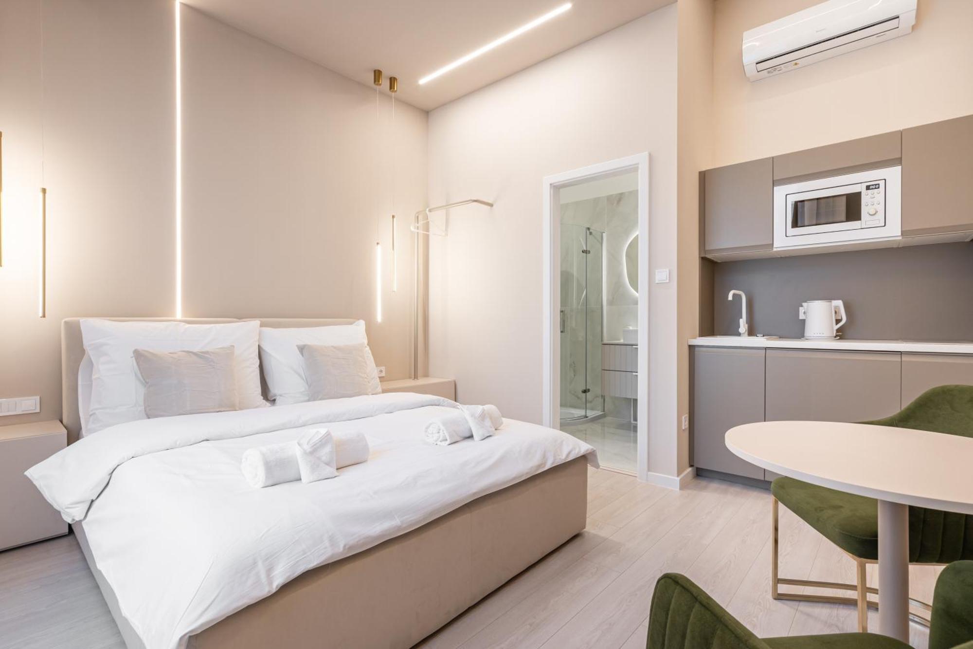 W8 - Wesselenyi Stylish - Location By Bqa *