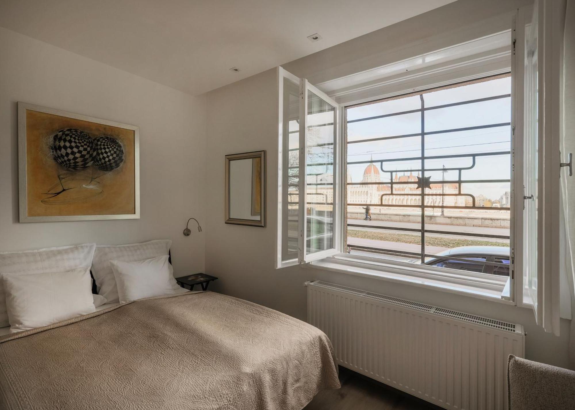 Klarahome Danube With Parliament View Apartment *