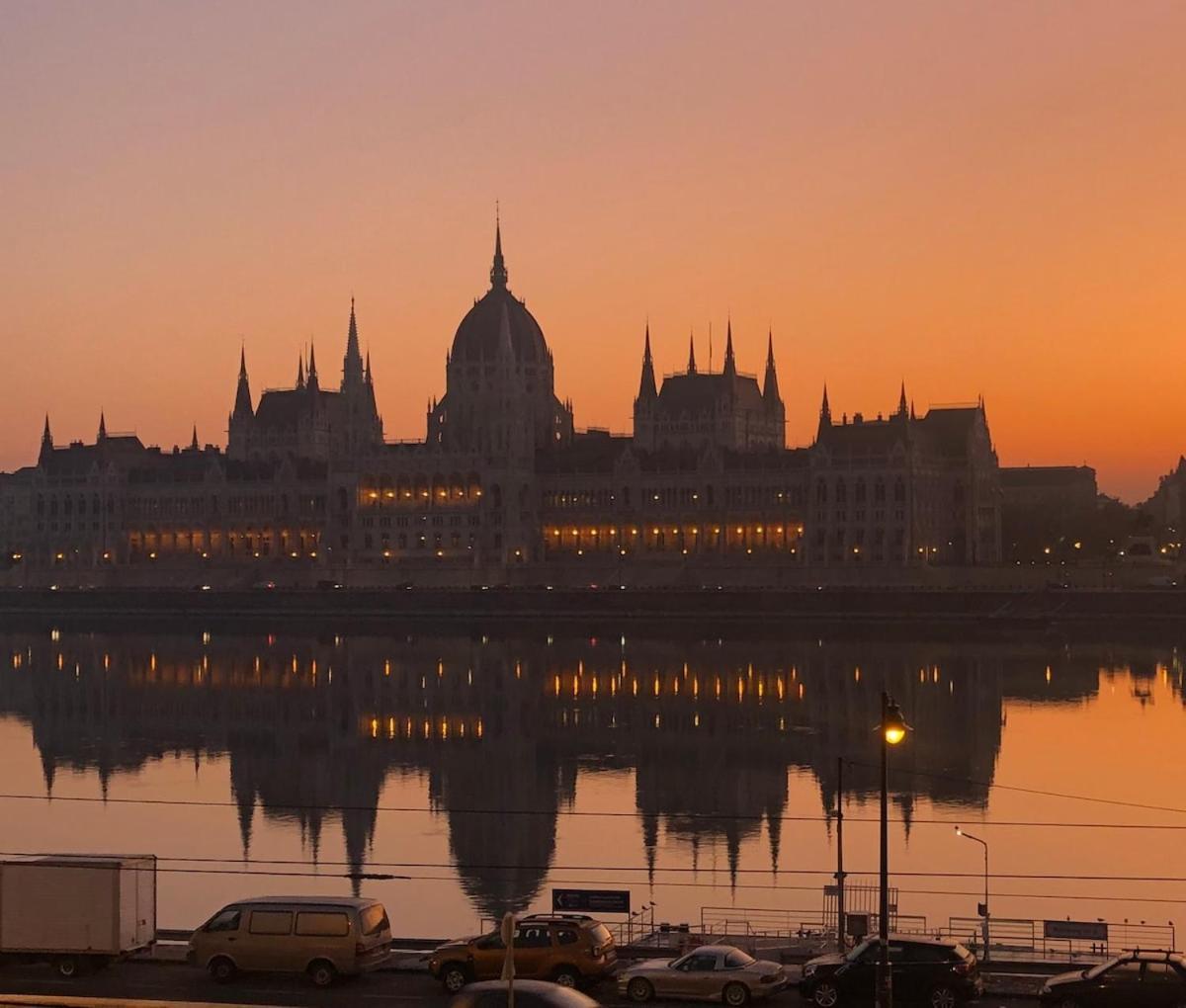 Apartment Klarahome Danube With Parliament View Budapest