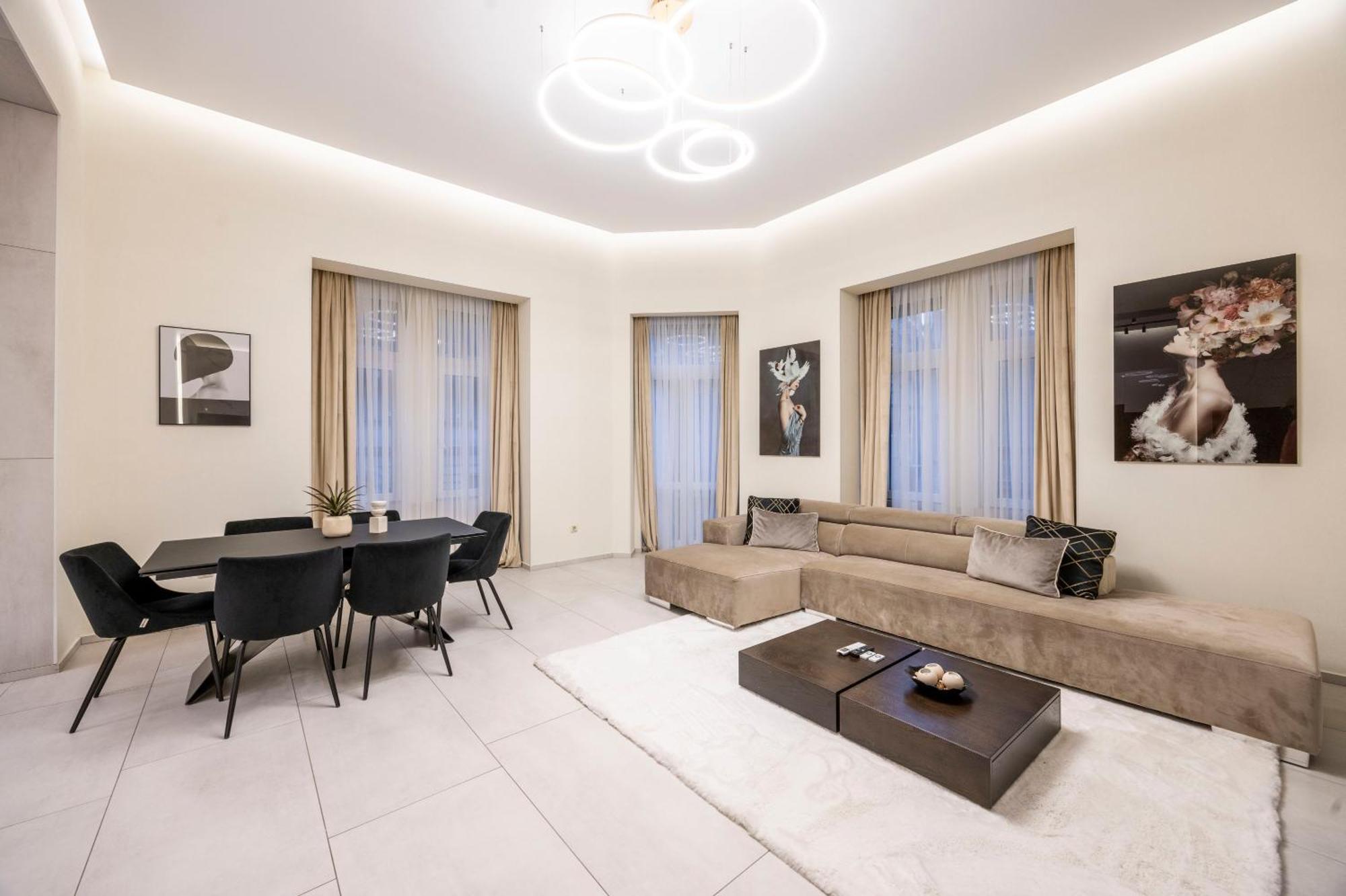 Luxurious High-end Grand In The Center Of Budapešť