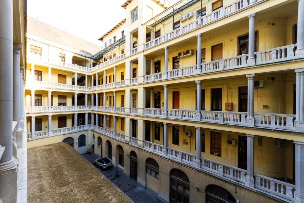 2 Bedroom W Ac Extravagant Gallery Loft By Newave Appartement Boedapest