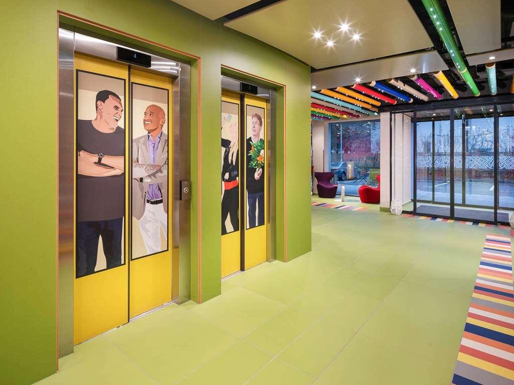 Ibis Styles Citywest Hotell
