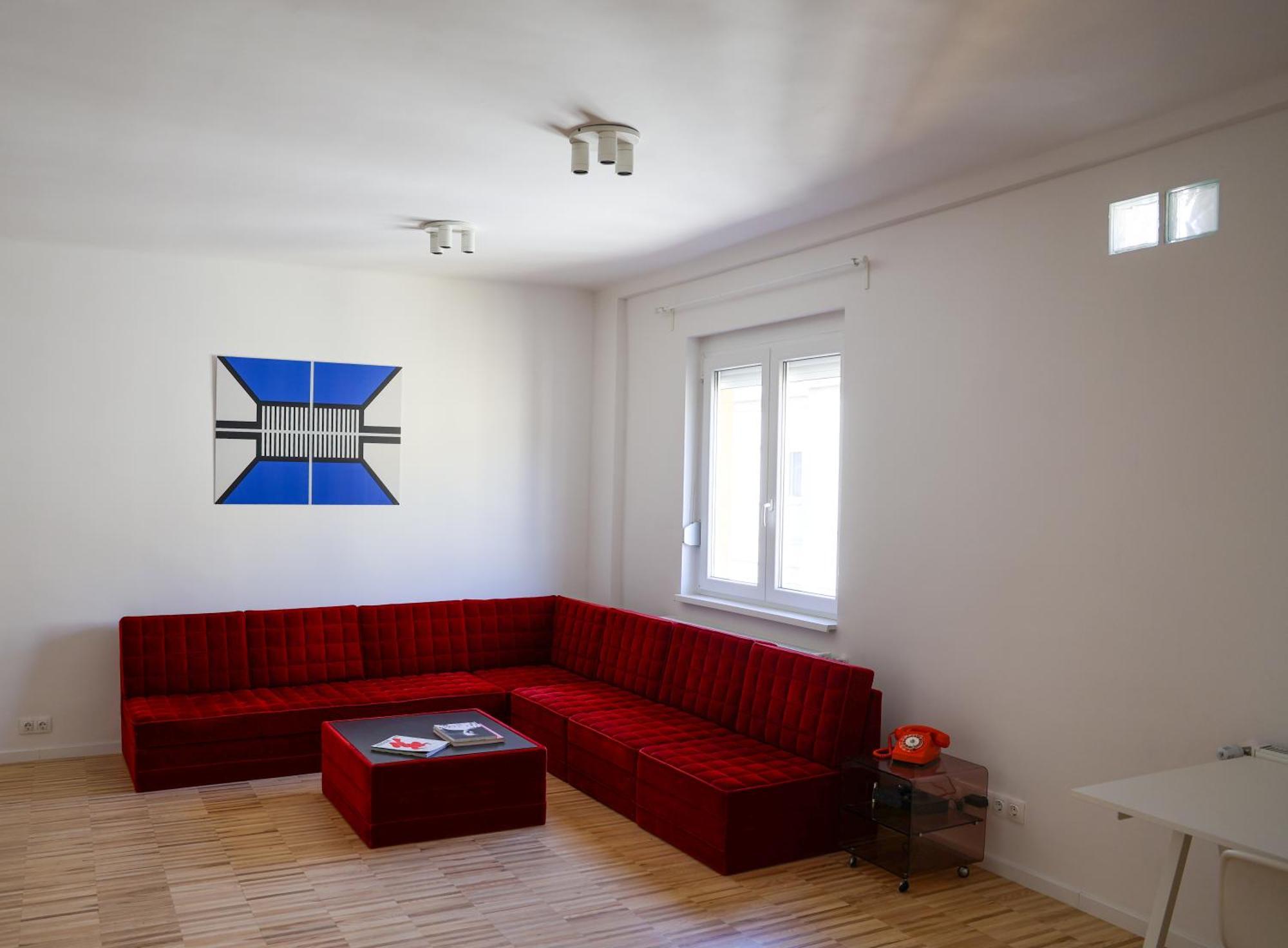 U6 Center By The Danube Budapest