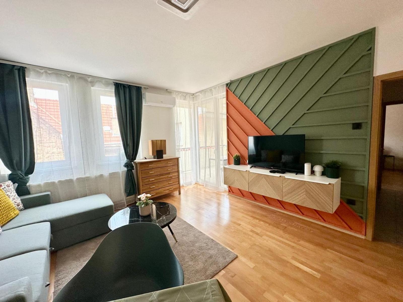 Akacfa By Chivi #freeparking Apartamento