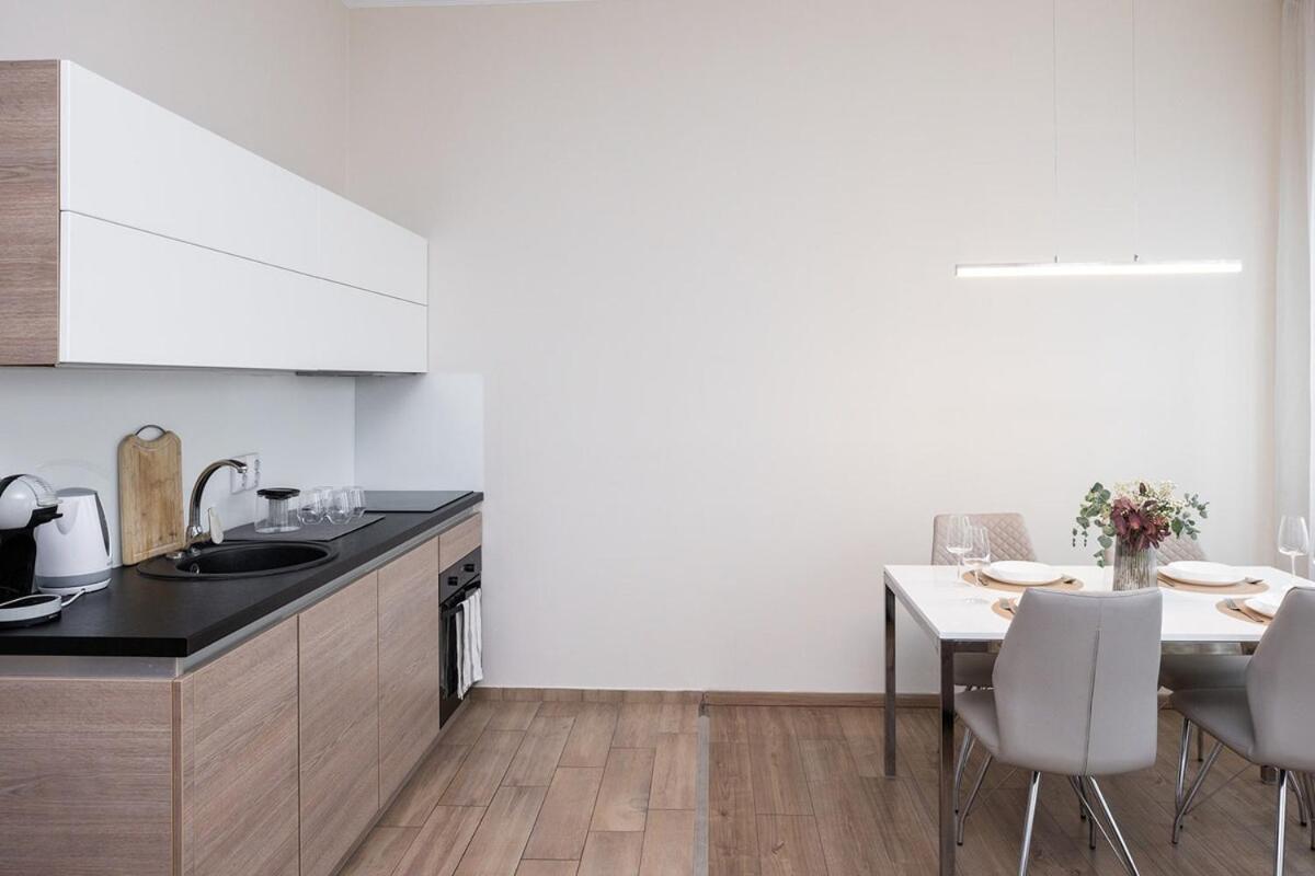Center Apartment! *