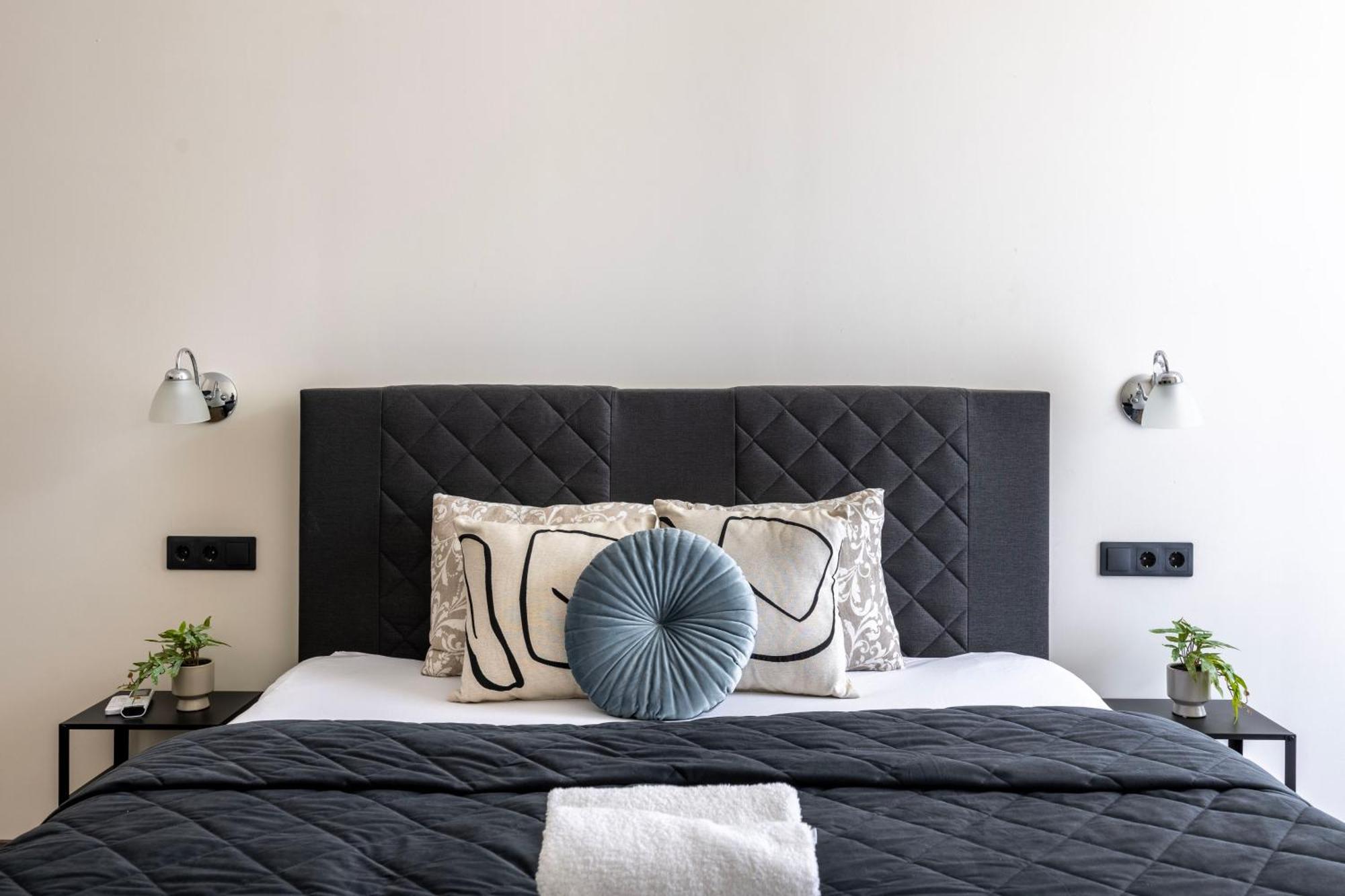 Exclusive & Grand Astoria In The Heart Of *