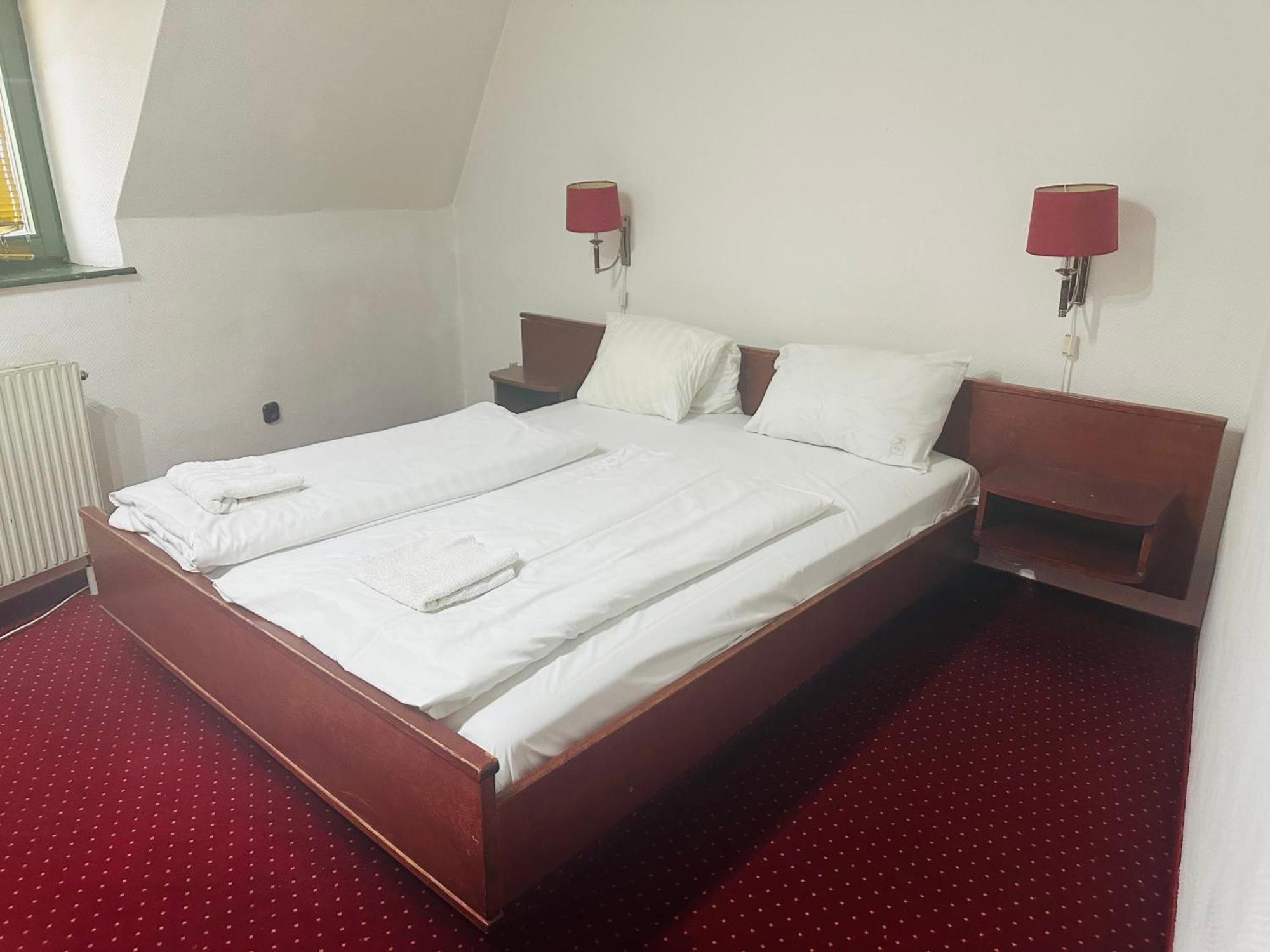 Hotell Amadeus 3*