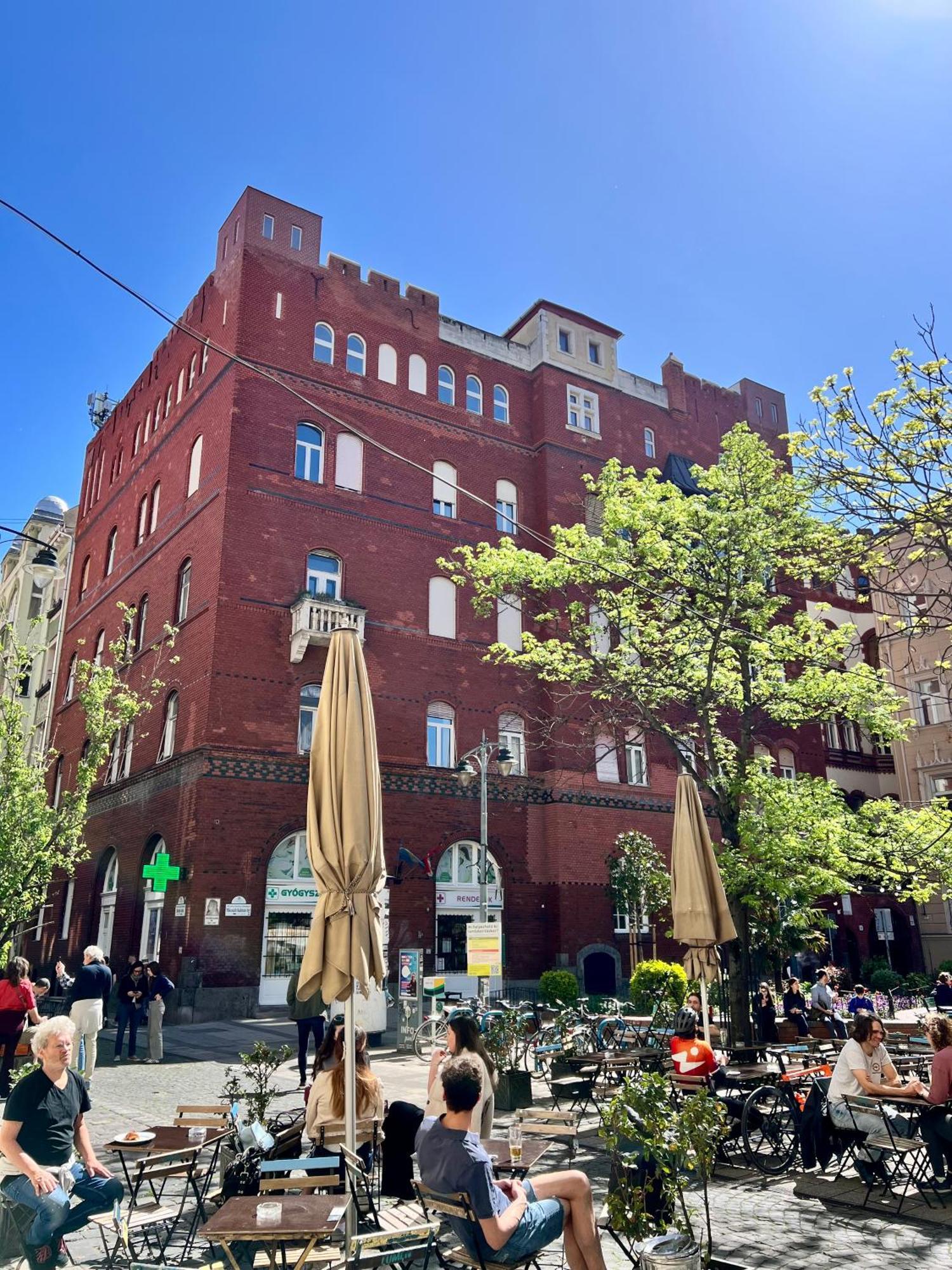 Cedar - Palace District Apartment *