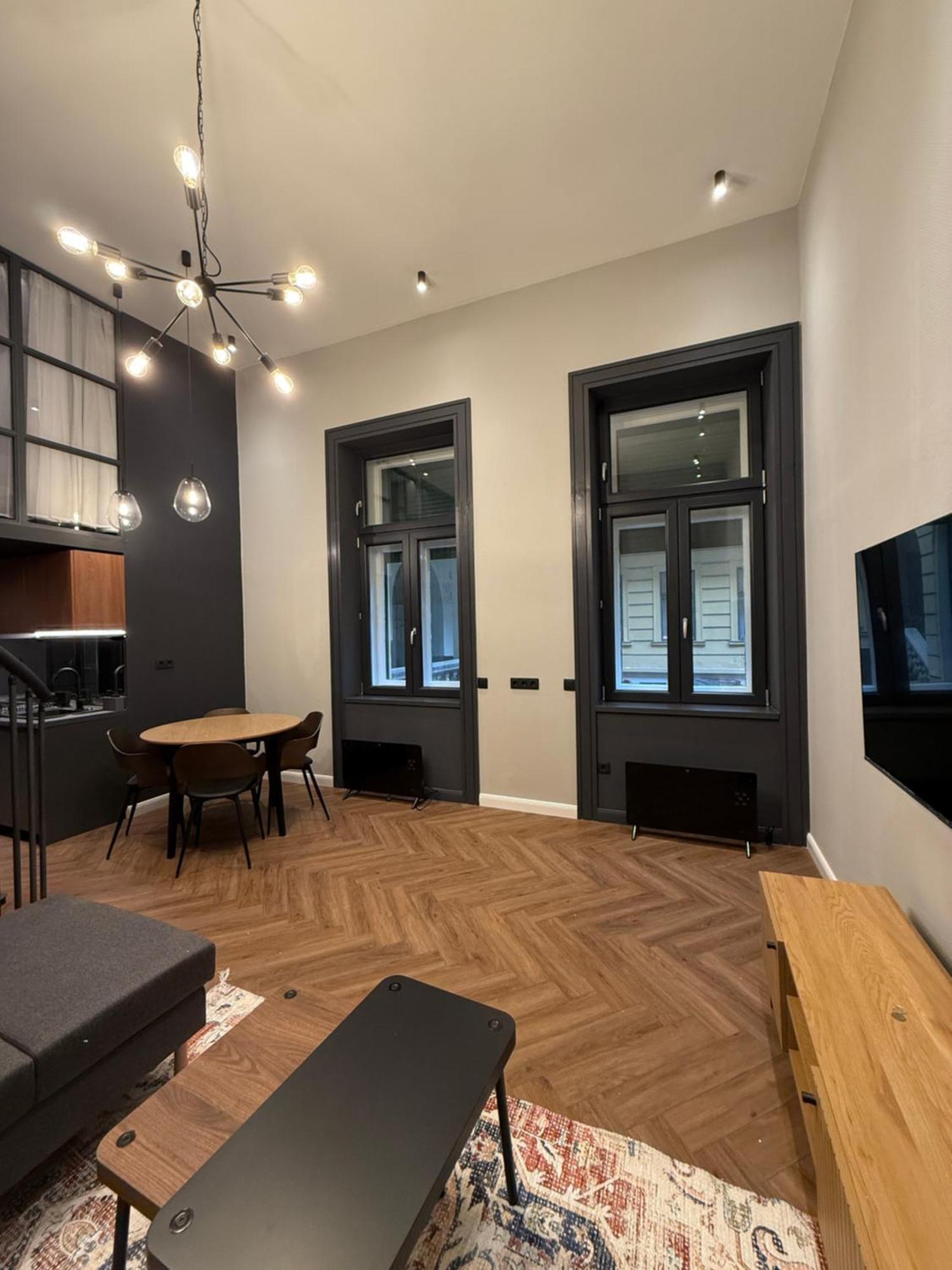 Lägenhet Lofty Space