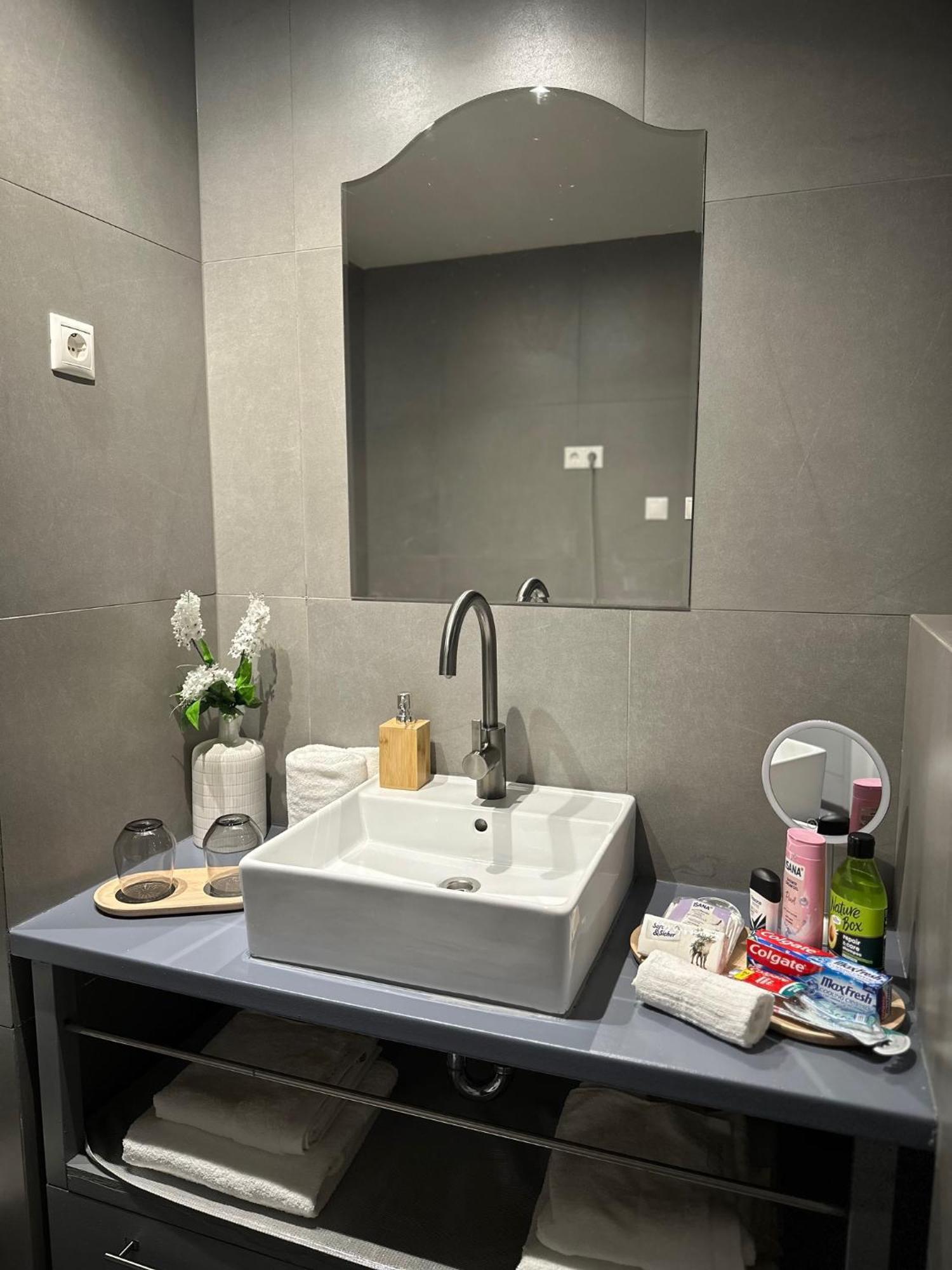 Wellness By The Opera * Budapest