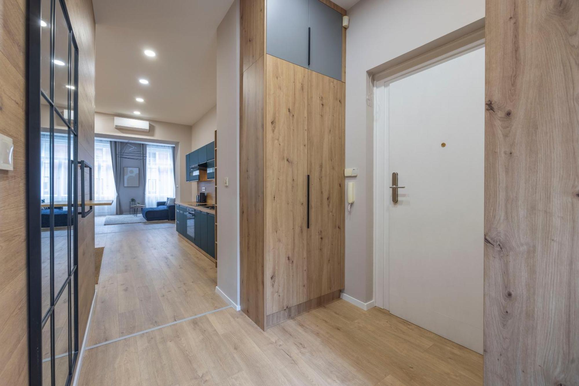 Luxe & Charm Grand With 3bedrm, 3bathrm Apartmán Budapest